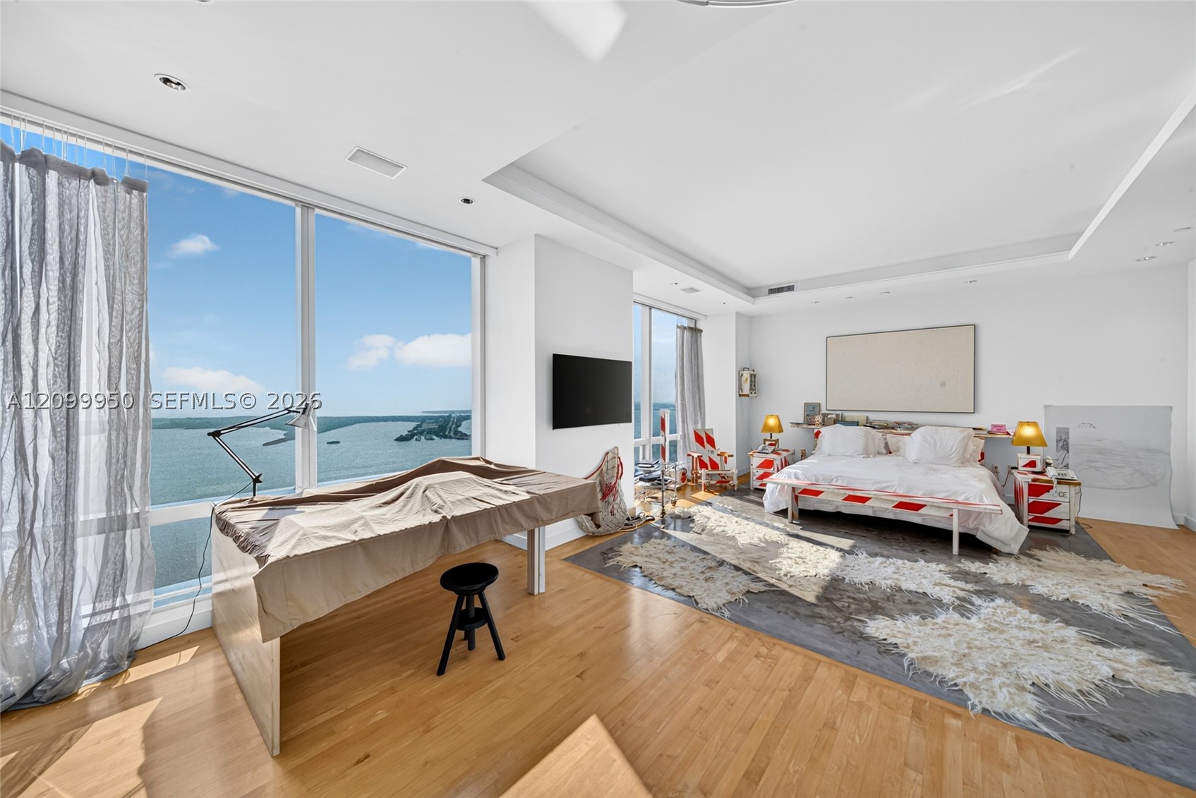 1425 Brickell Ave #60E Miami, FL 33131
