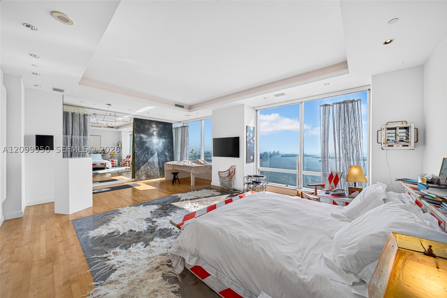 1425 Brickell Ave #60E Miami, FL 33131
