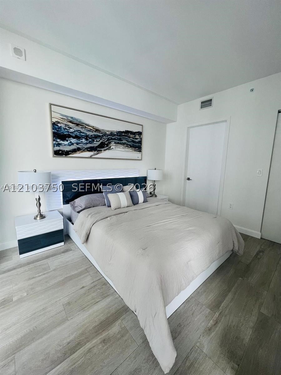 image Brickell Heights West9