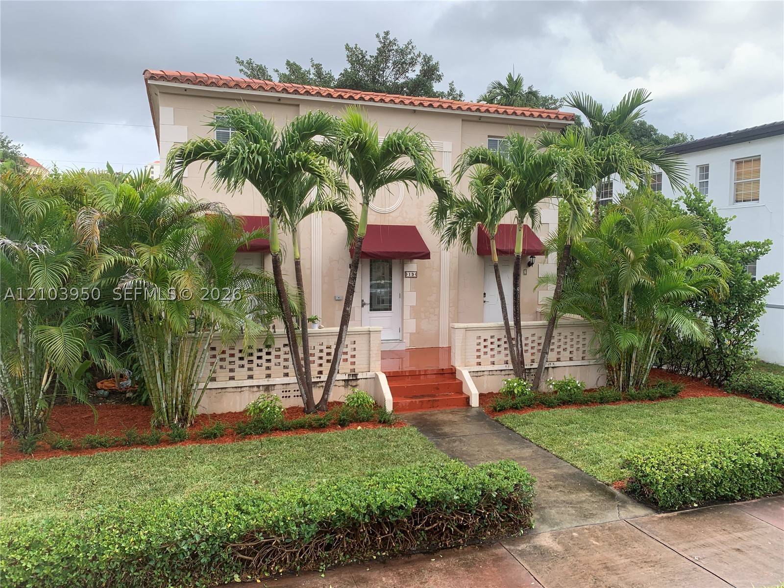 19 Sidonia Ave #1