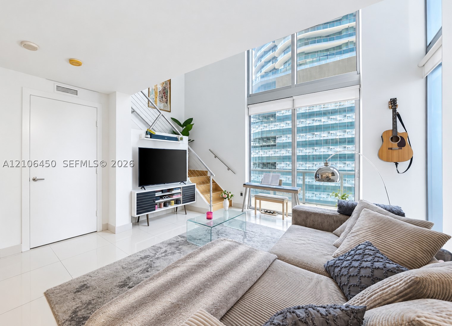 1050 Brickell Ave #1002
