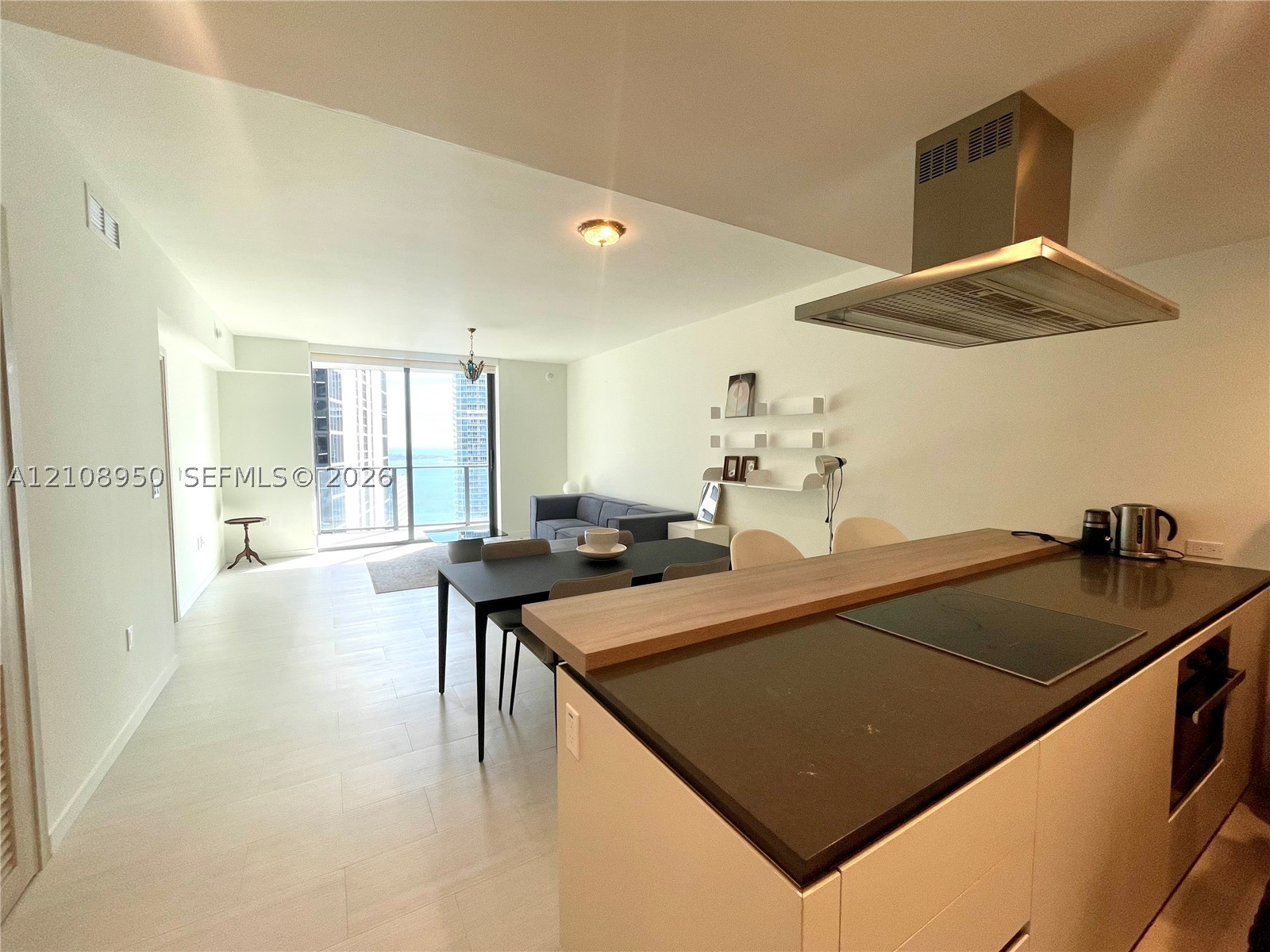 1000 Brickell Plz #4303 Miami, FL 33131