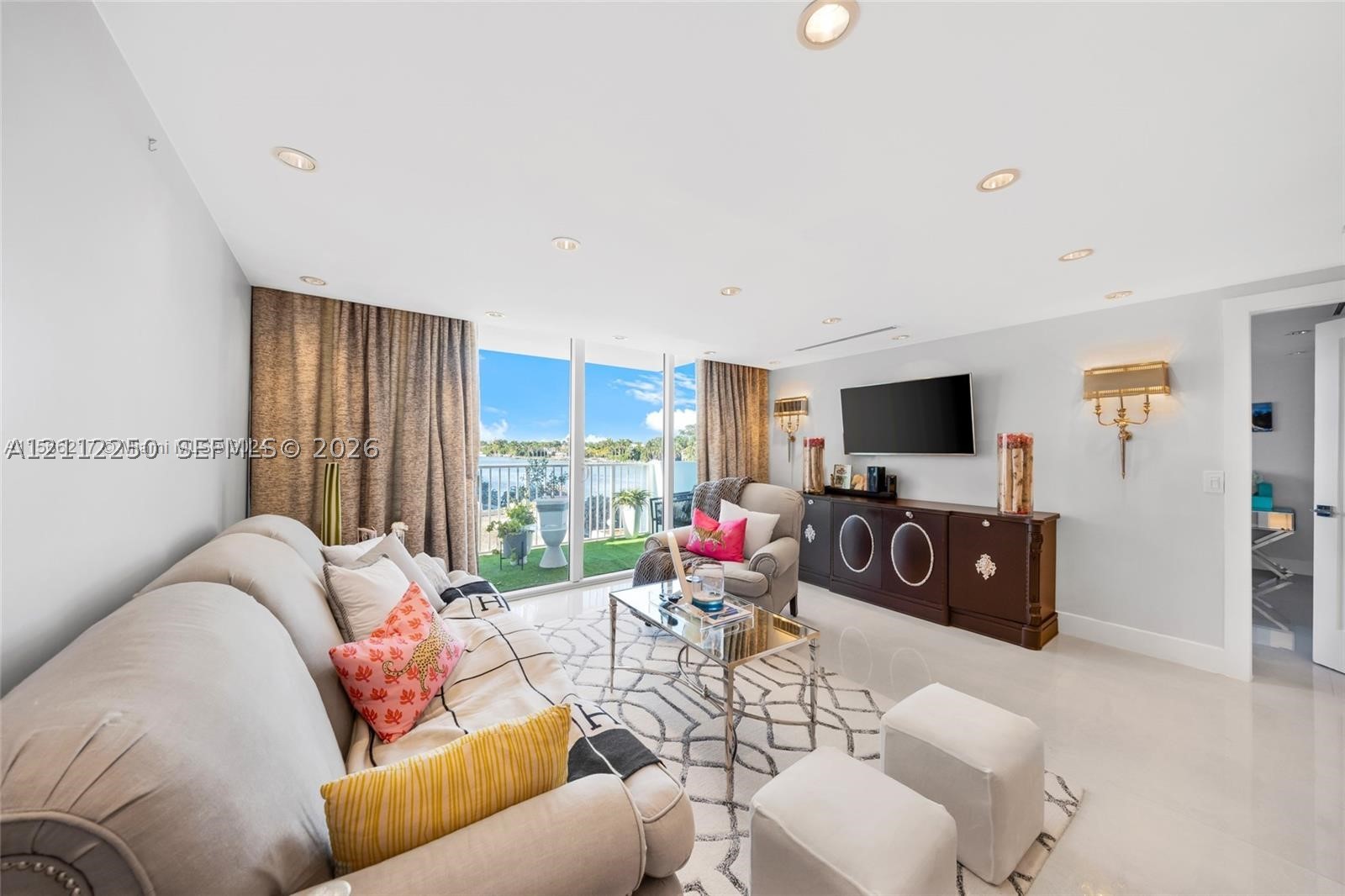 5838 Collins Ave #2F