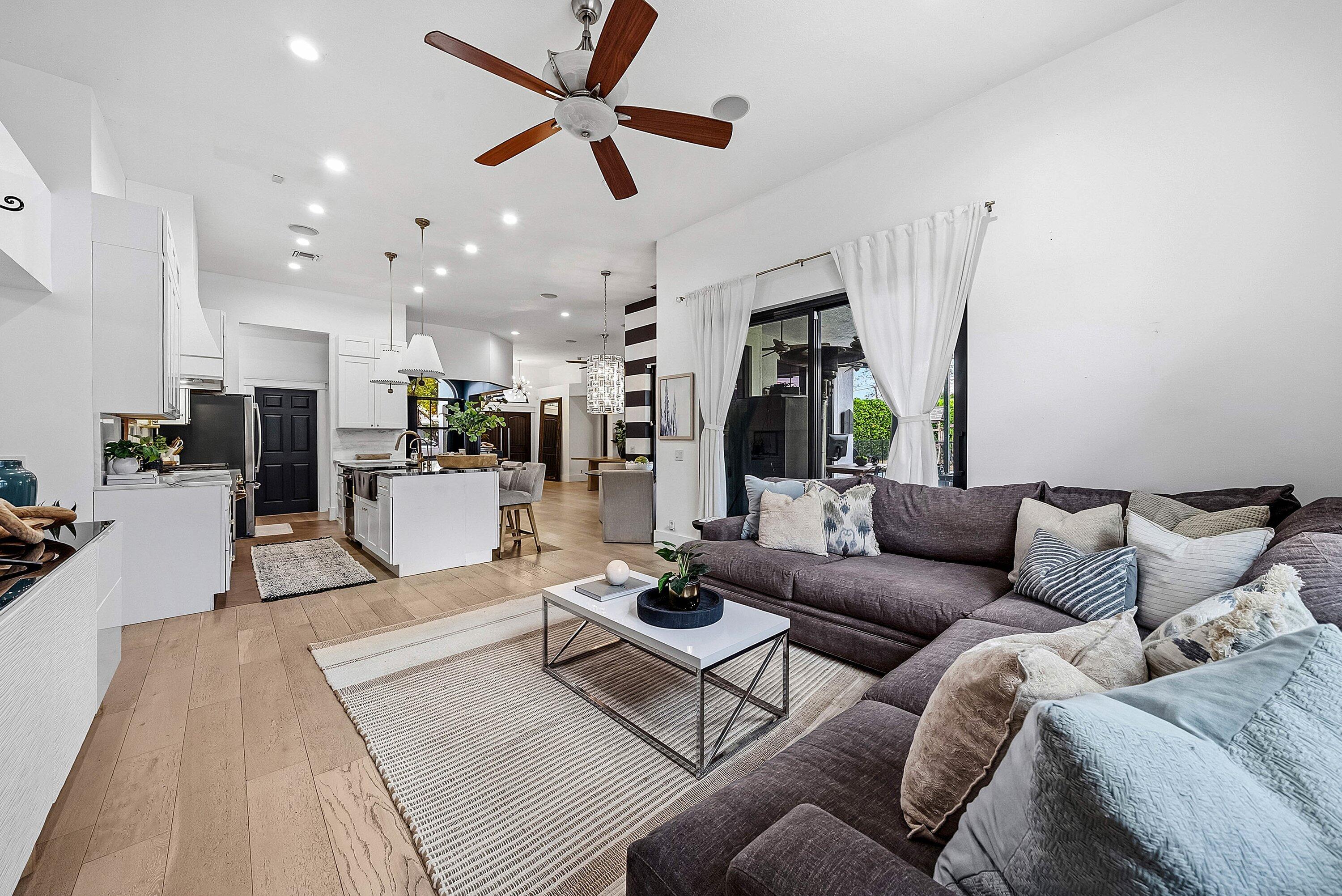 4447 NW 82nd Coral Springs, FL 33065