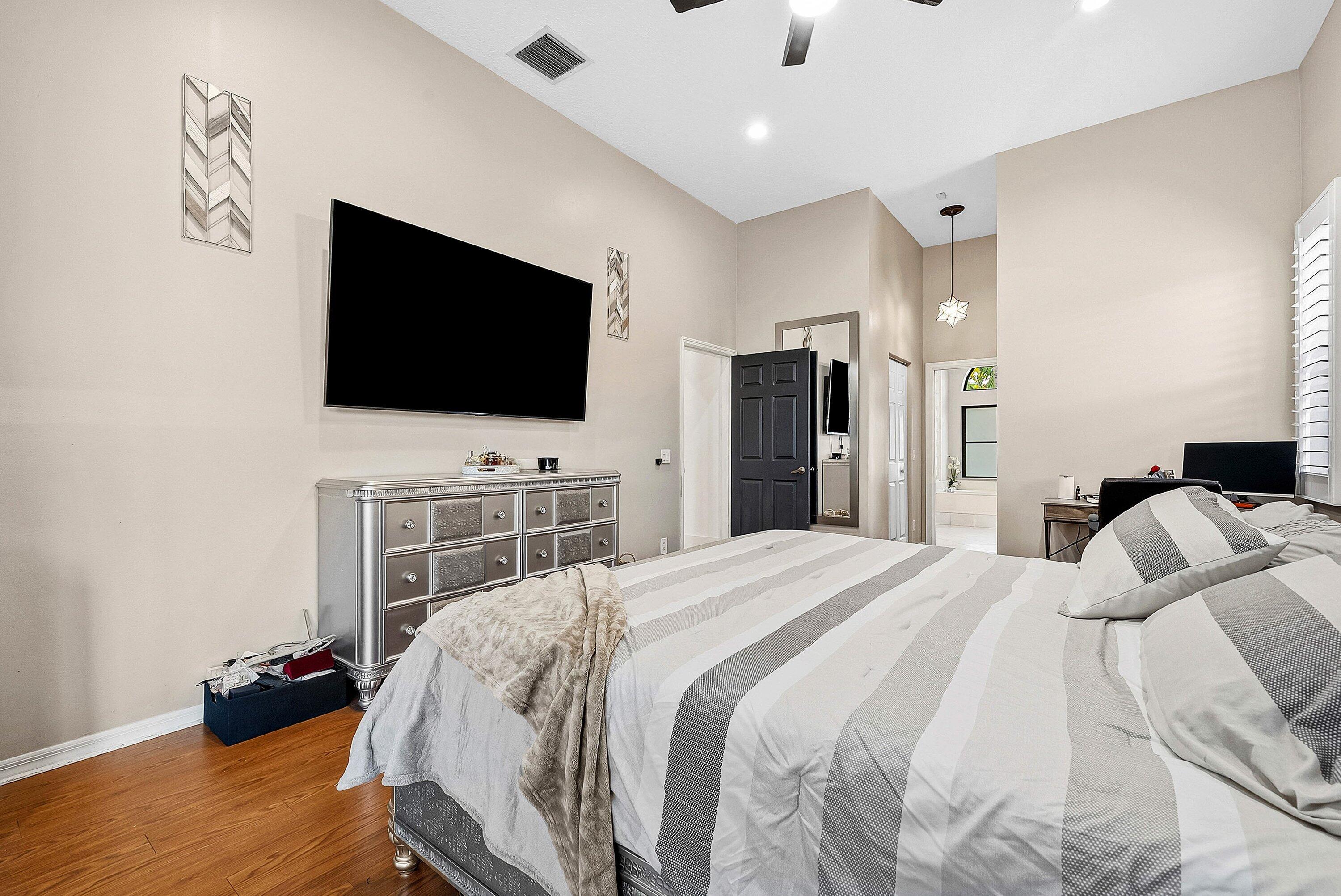 4447 NW 82nd Coral Springs, FL 33065