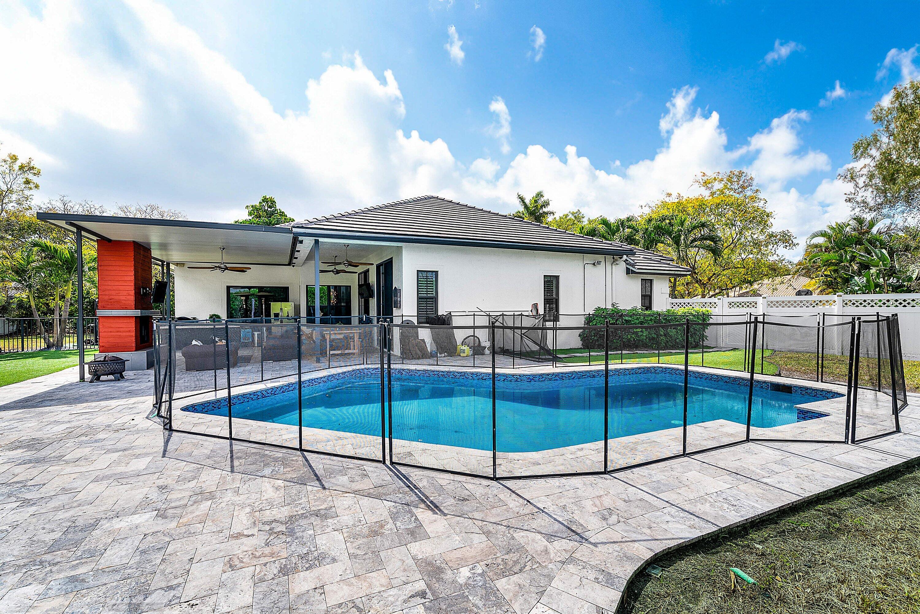 4447 NW 82nd Coral Springs, FL 33065