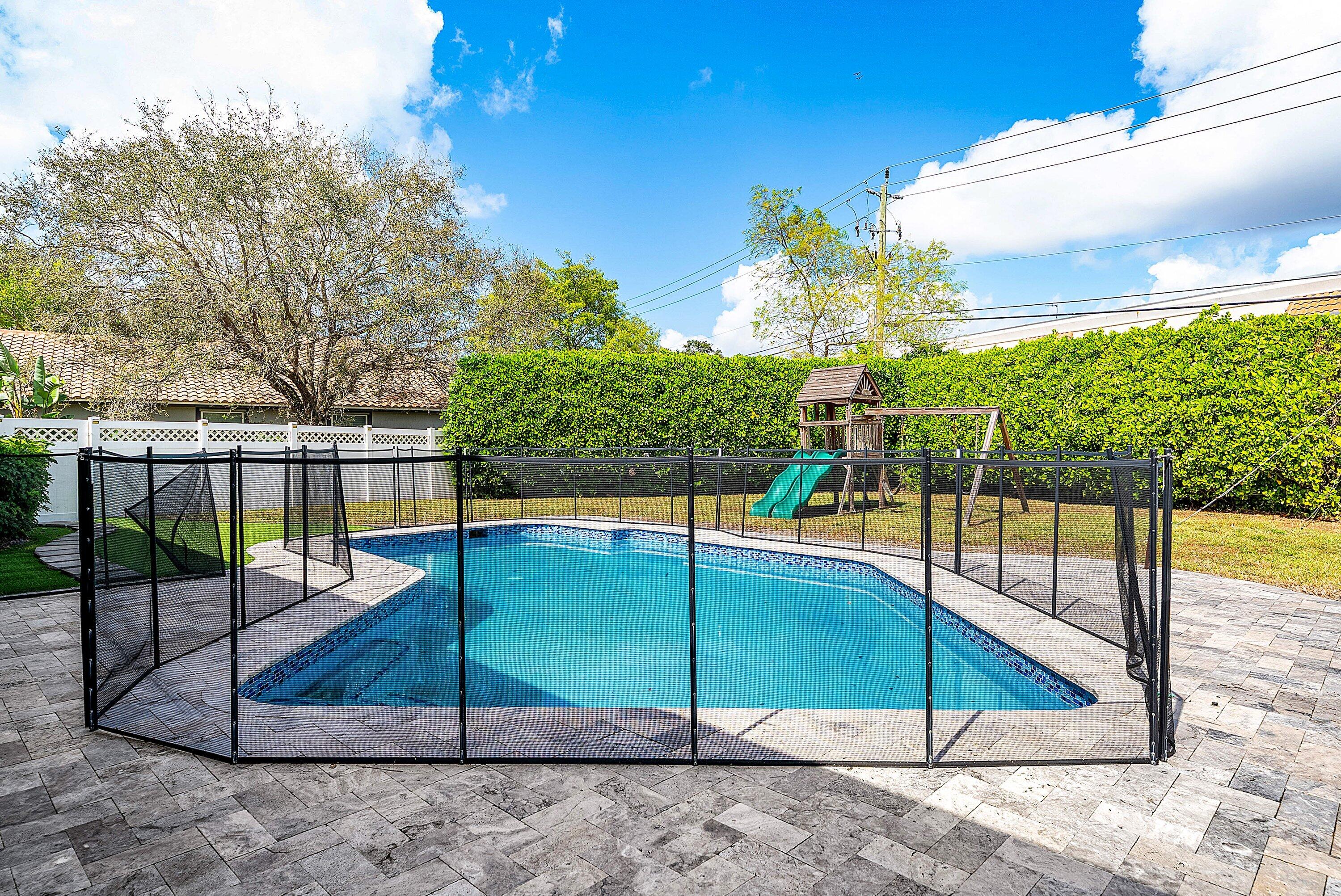 4447 NW 82nd Coral Springs, FL 33065