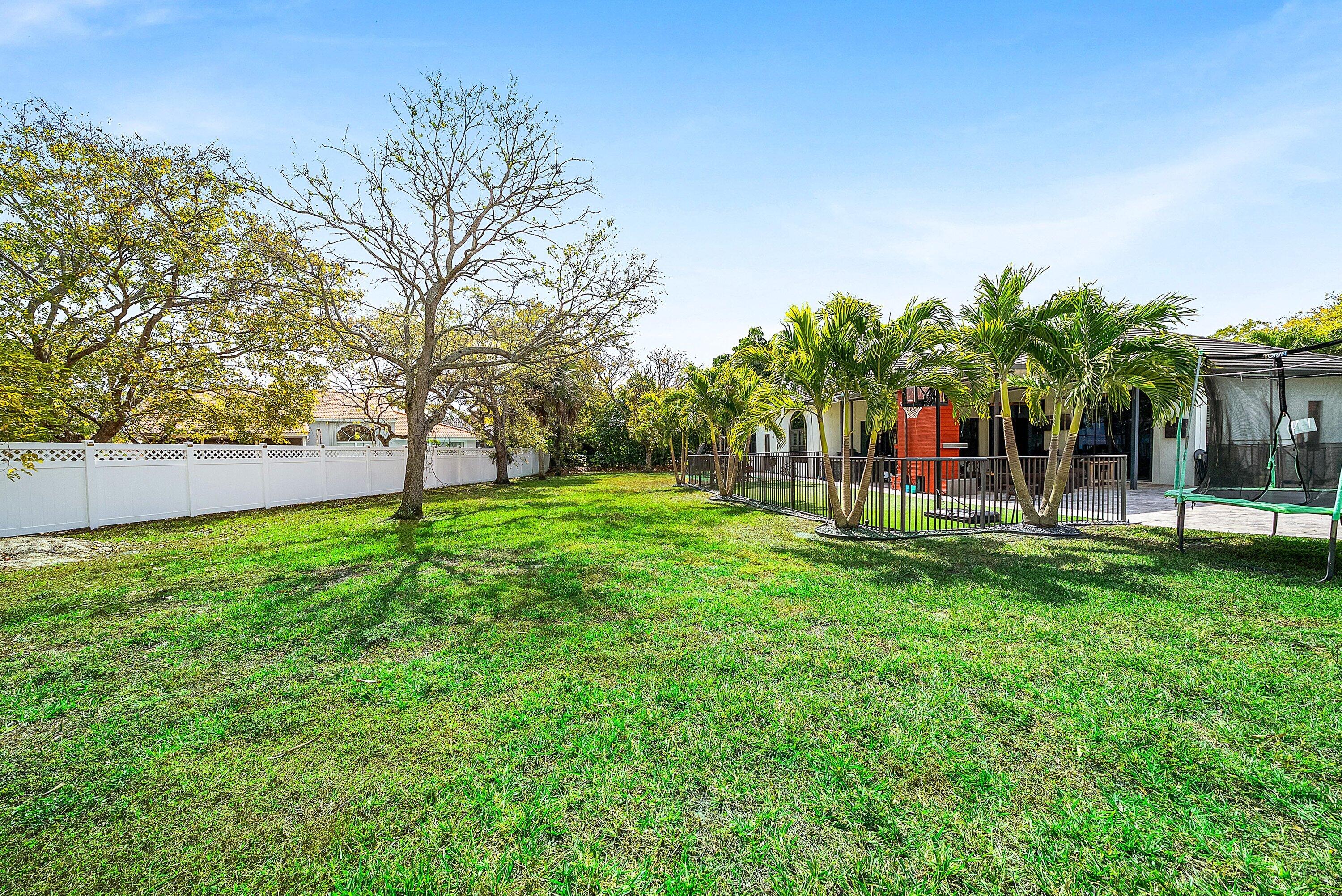 4447 NW 82nd Coral Springs, FL 33065