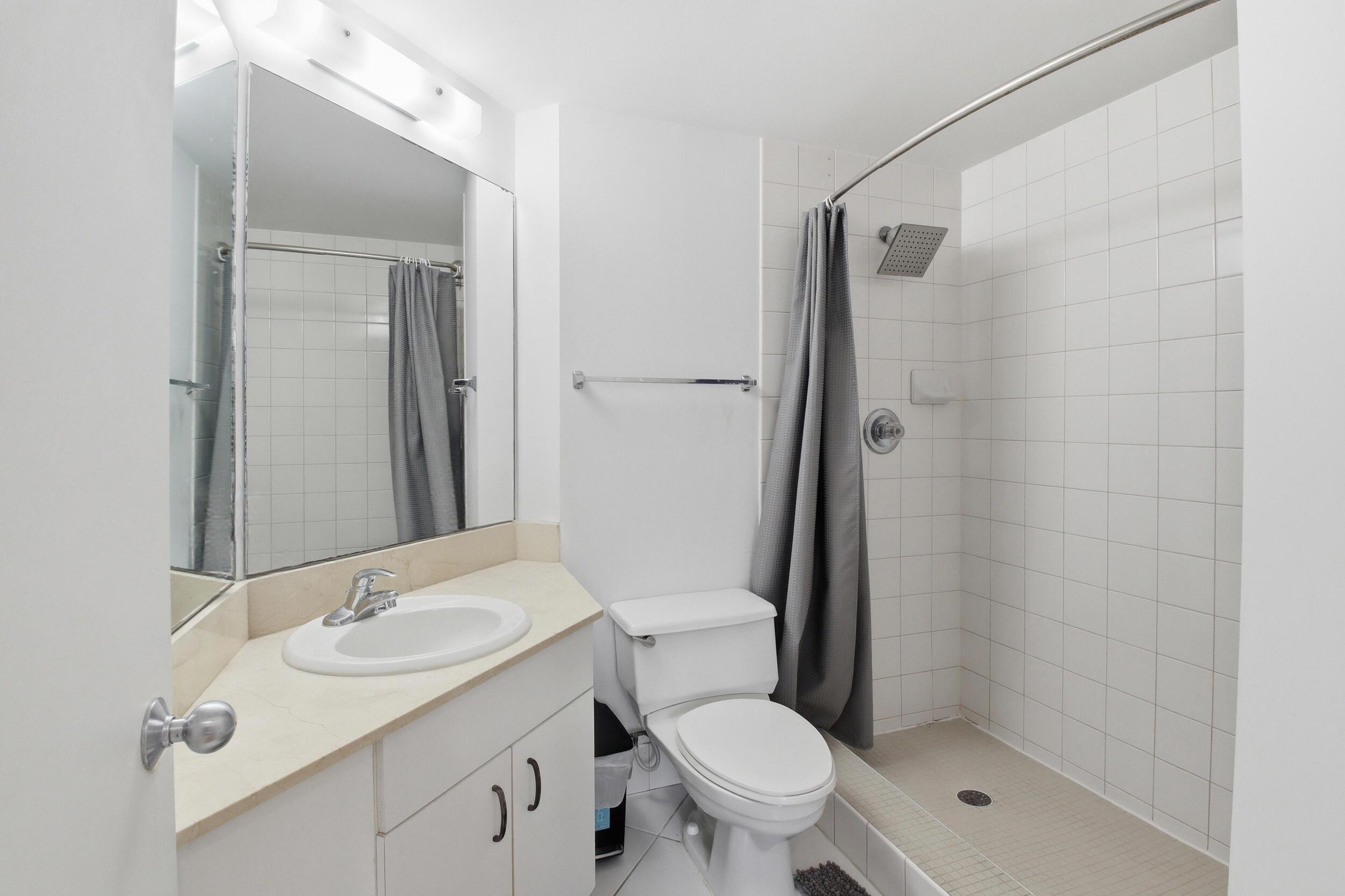 701 Brickell Key #610 Miami, FL 33131