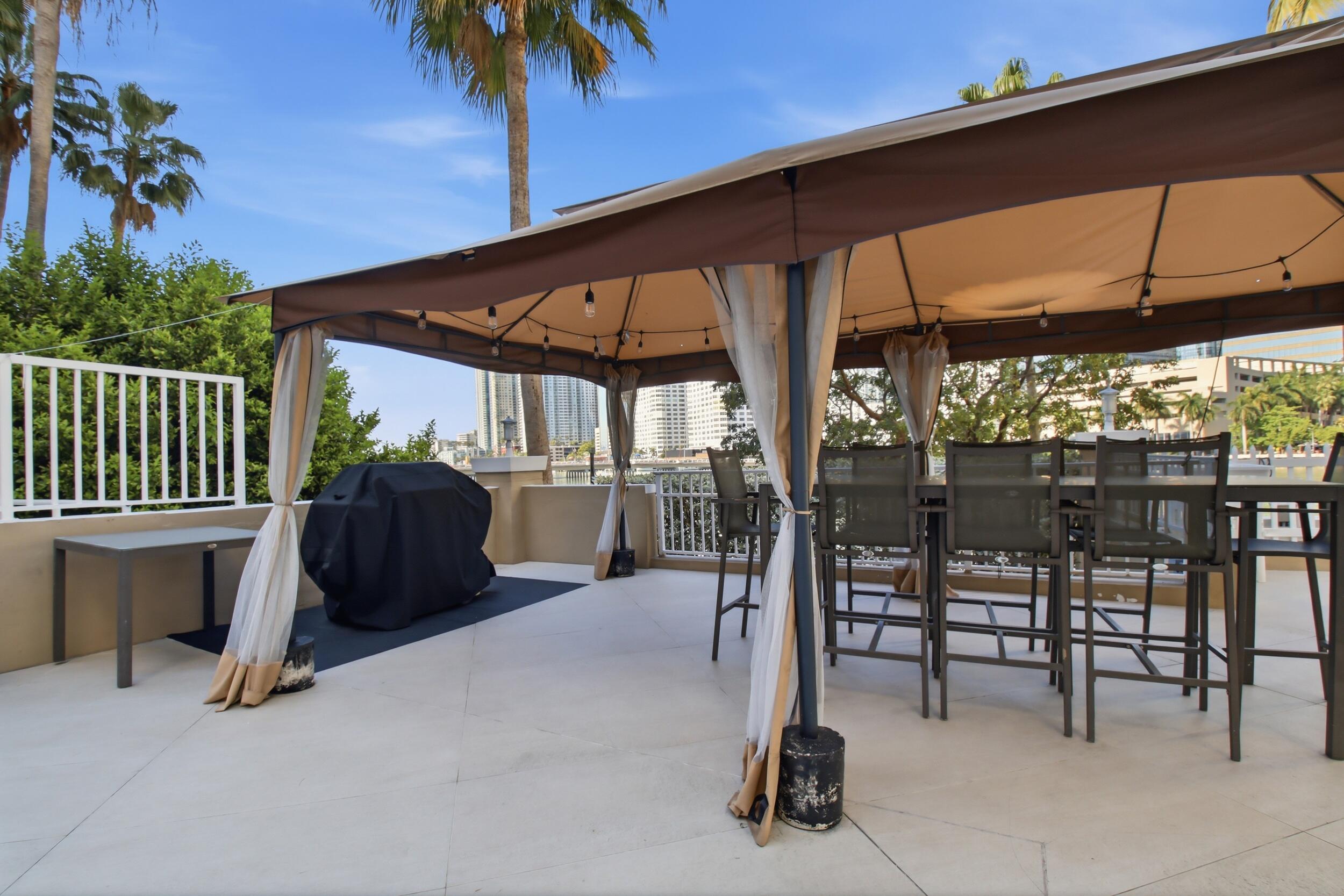 701 Brickell Key #610 Miami, FL 33131