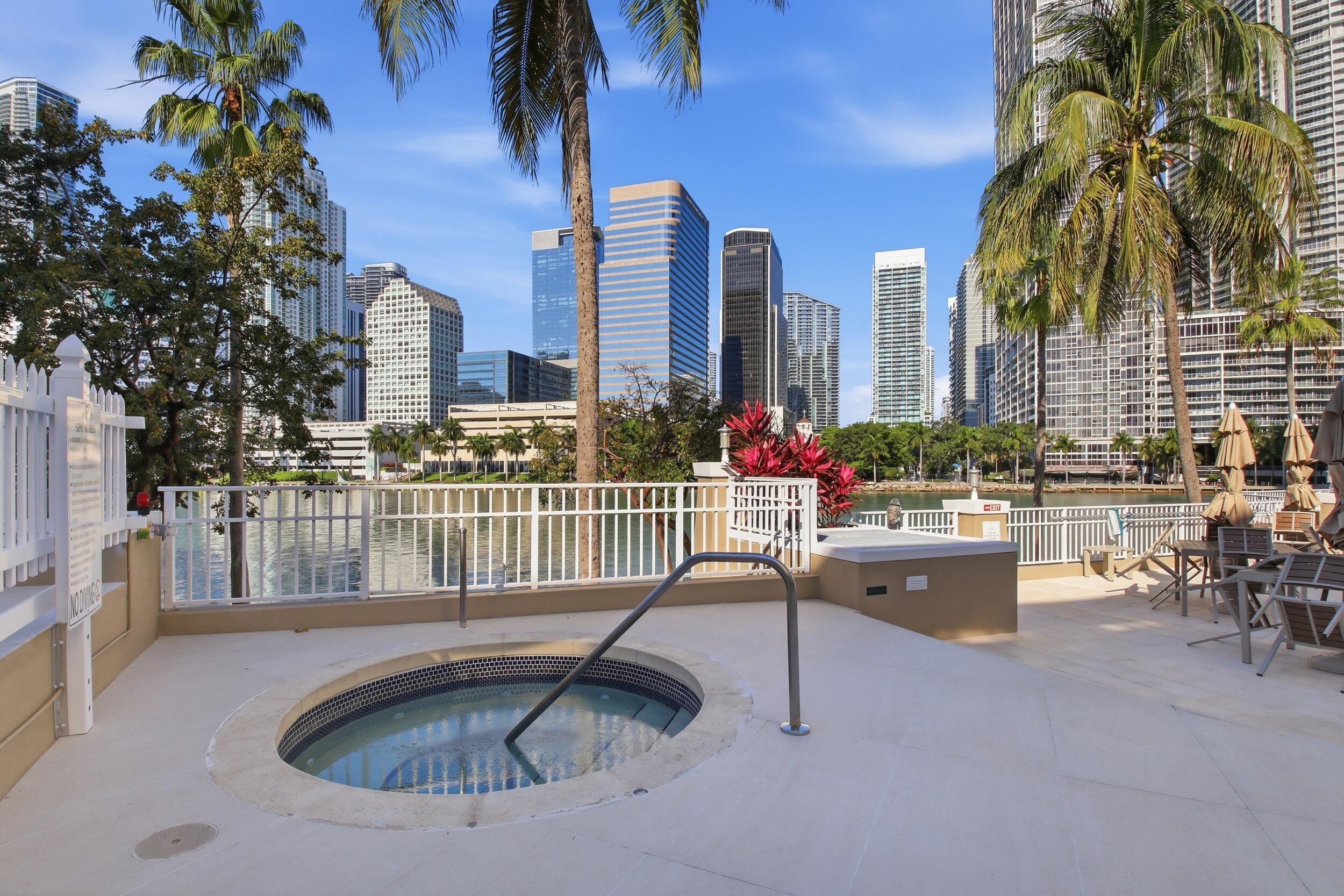 701 Brickell Key #610 Miami, FL 33131