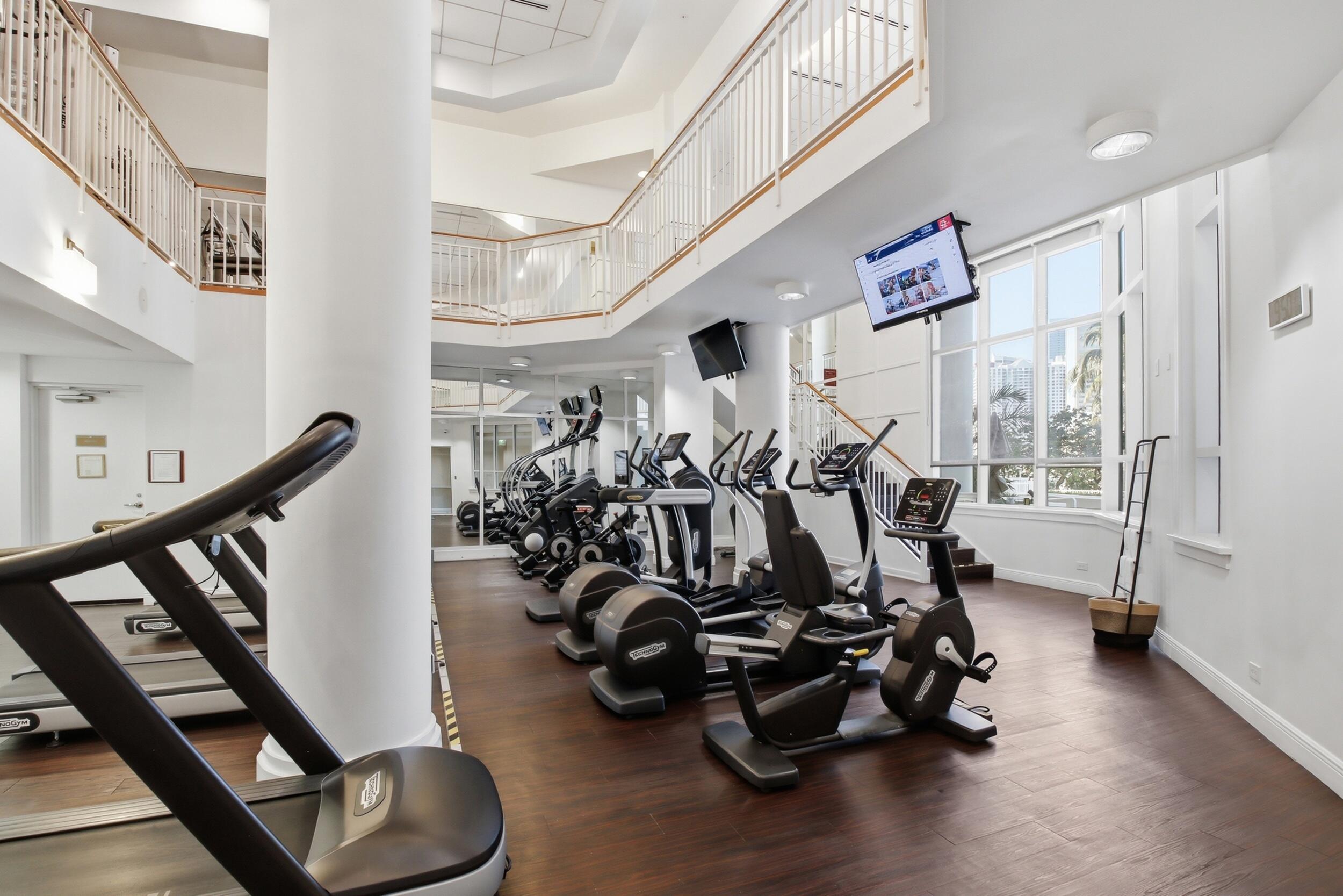 701 Brickell Key #610 Miami, FL 33131