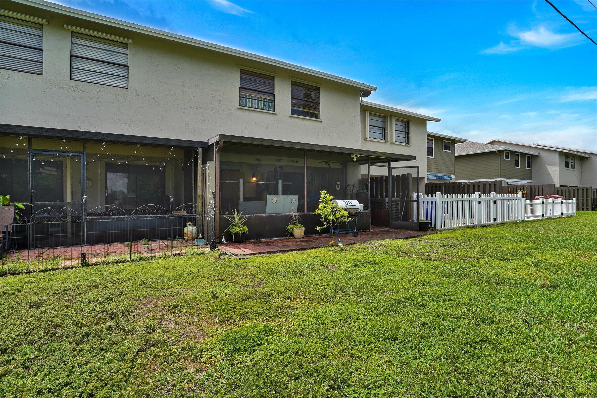 10723 NW 11th #10723 Pembroke Pines, FL 33026