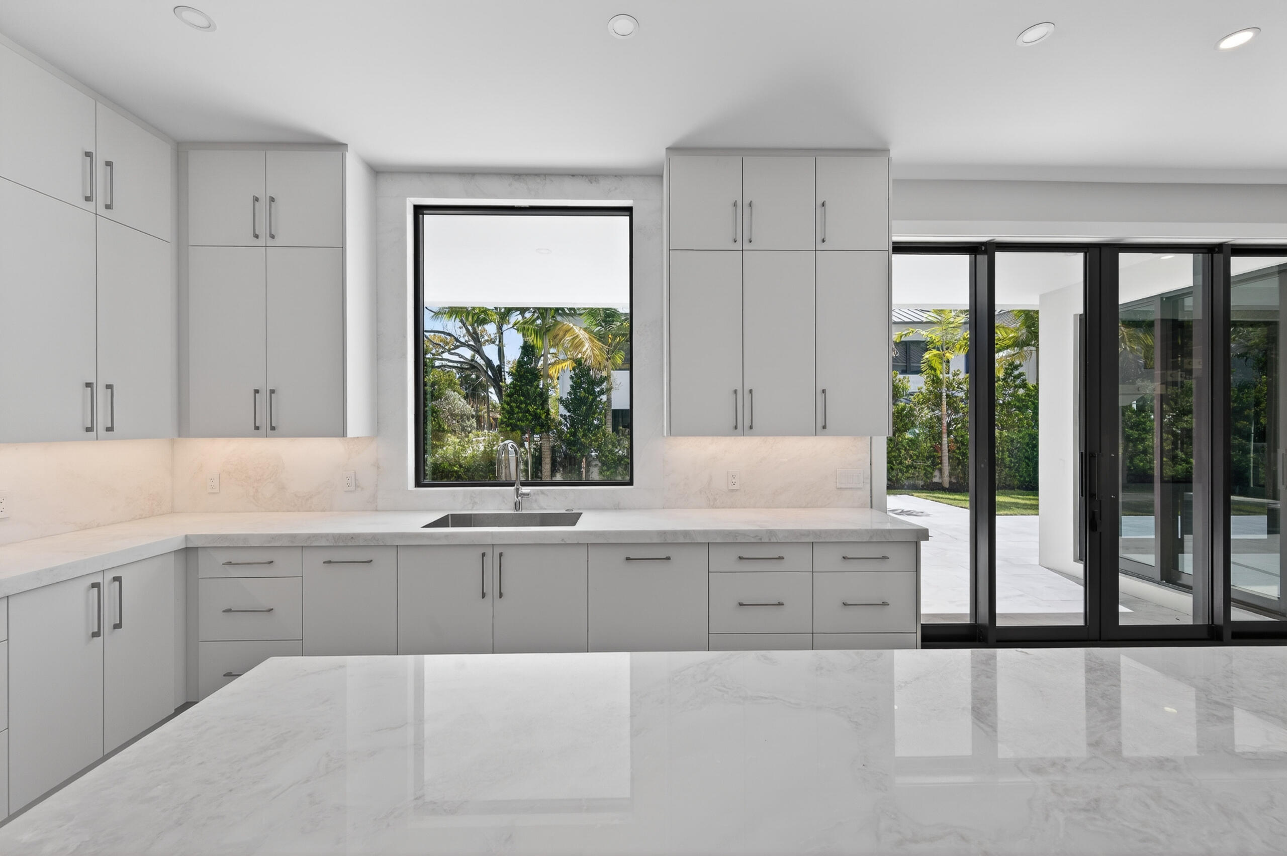 1550 Ponce De Leon Fort Lauderdale, FL 33316