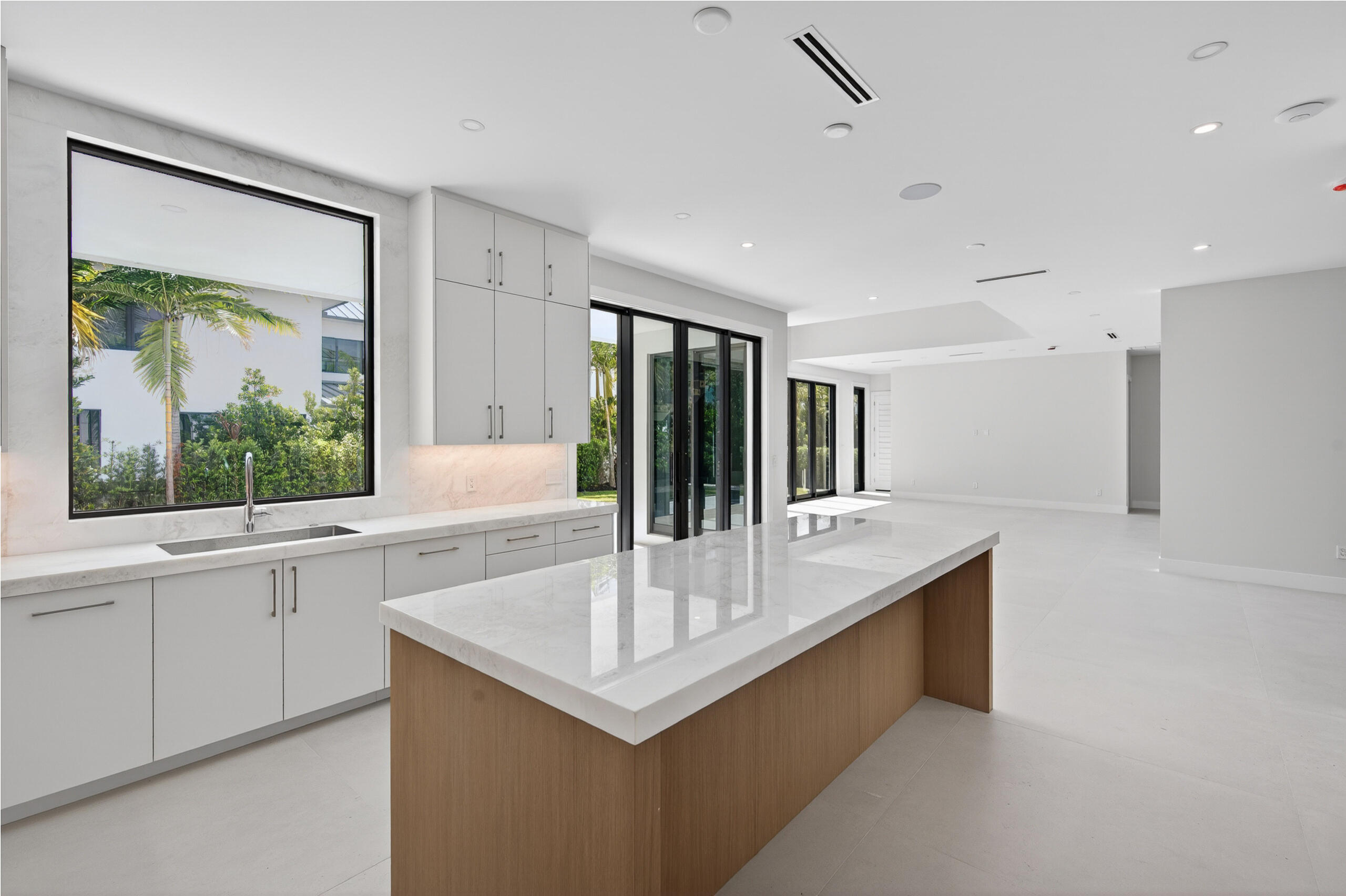 1550 Ponce De Leon Fort Lauderdale, FL 33316