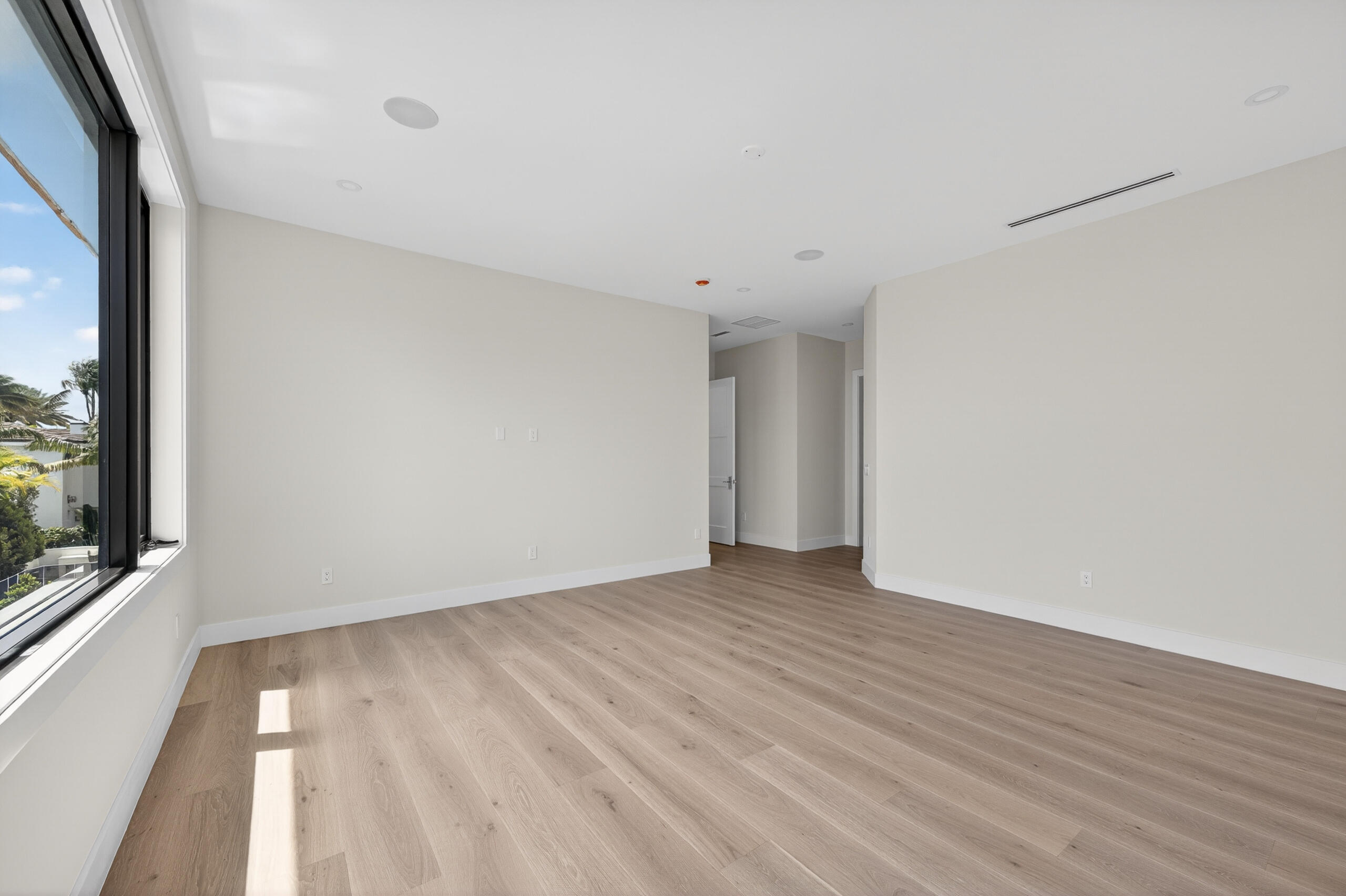 1550 Ponce De Leon Fort Lauderdale, FL 33316