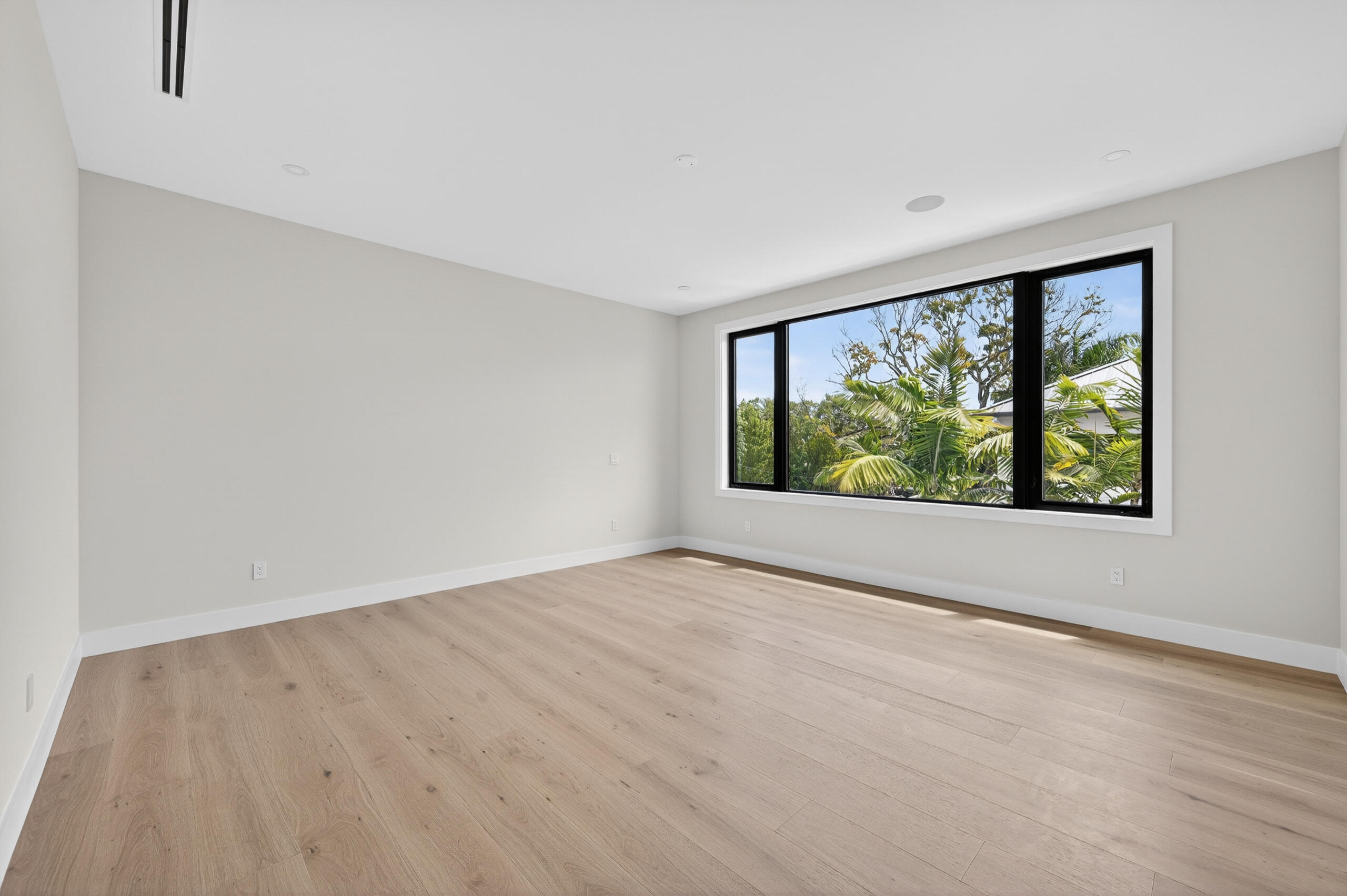 1550 Ponce De Leon Fort Lauderdale, FL 33316