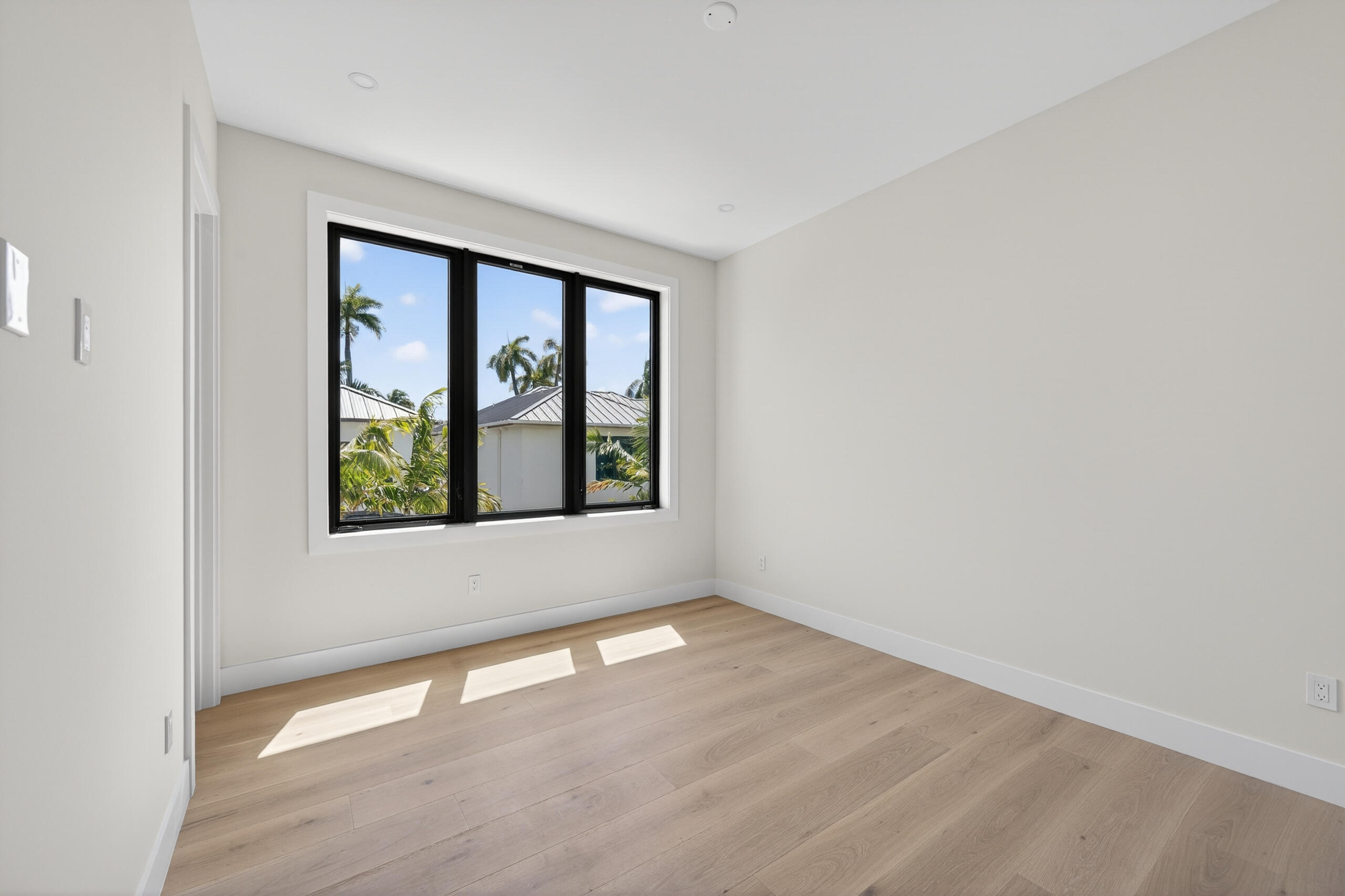 1550 Ponce De Leon Fort Lauderdale, FL 33316