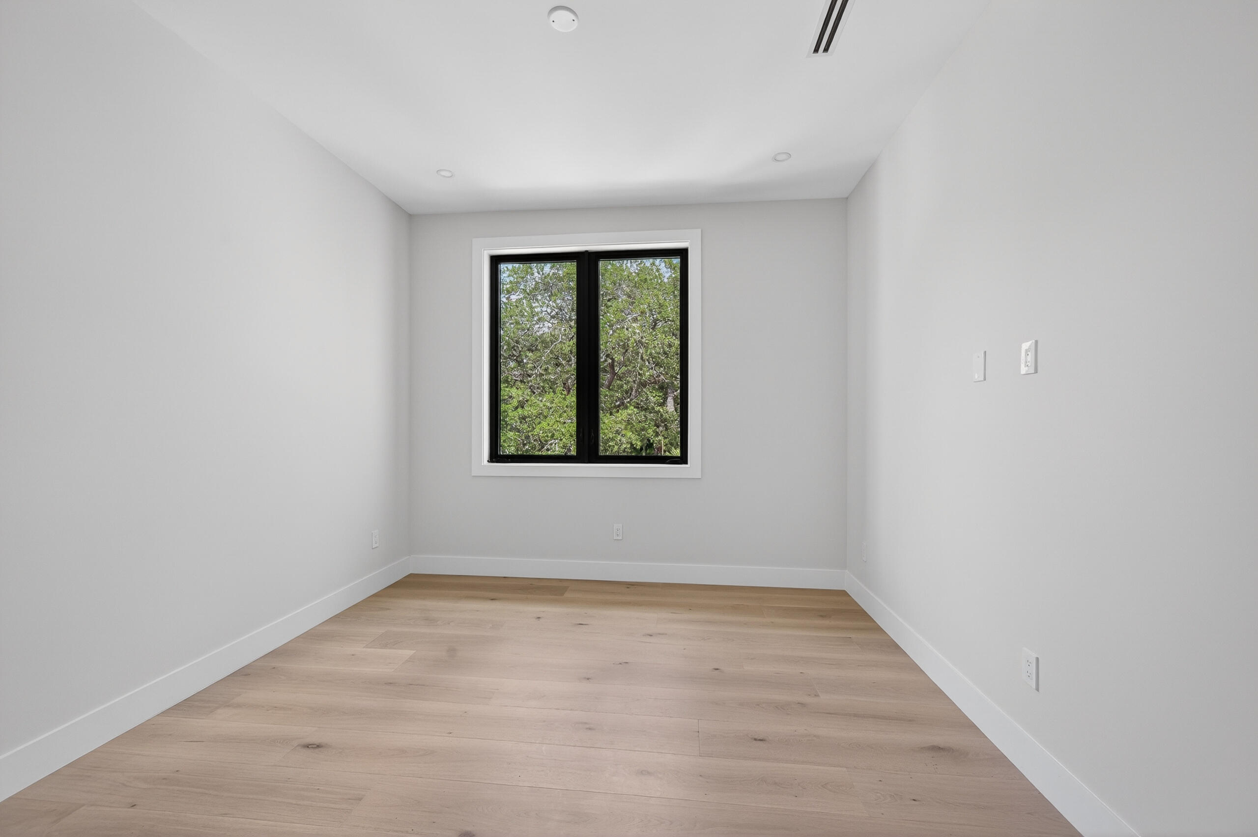 1550 Ponce De Leon Fort Lauderdale, FL 33316