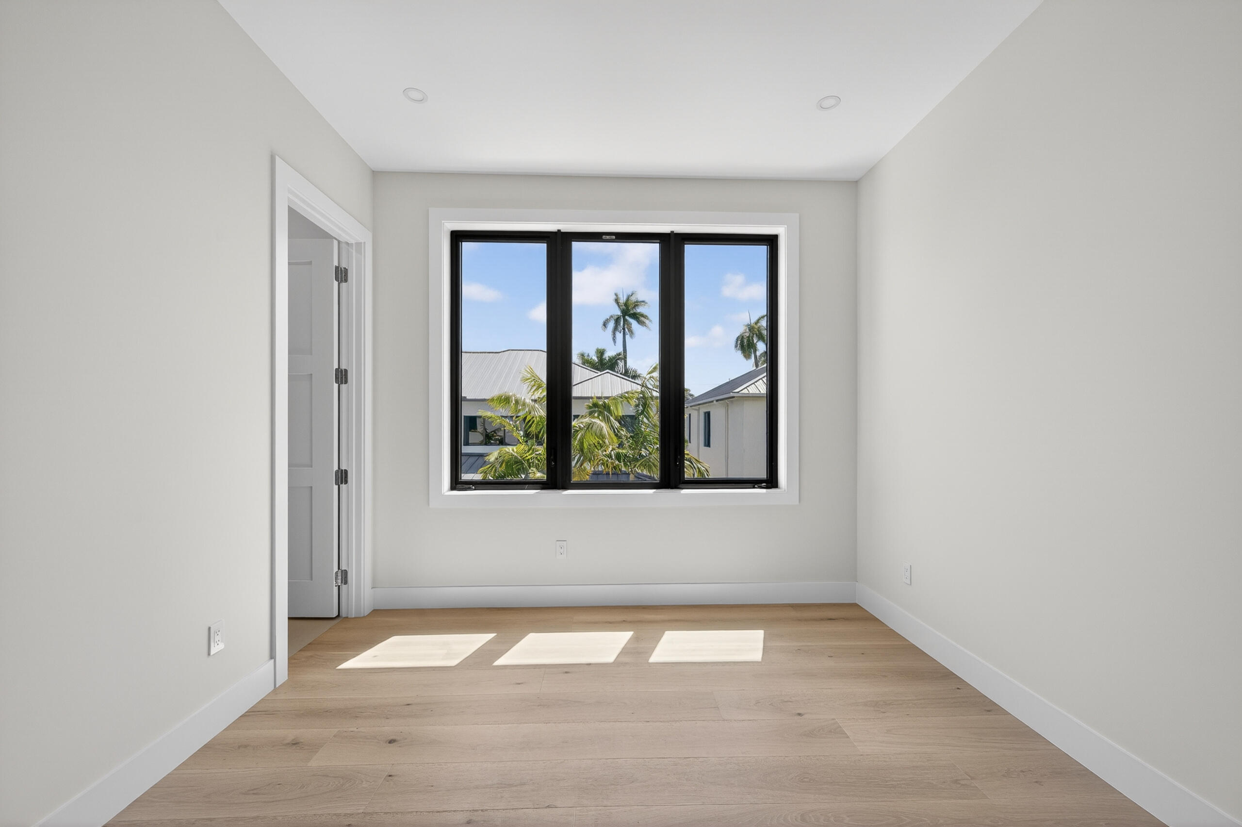 1550 Ponce De Leon Fort Lauderdale, FL 33316