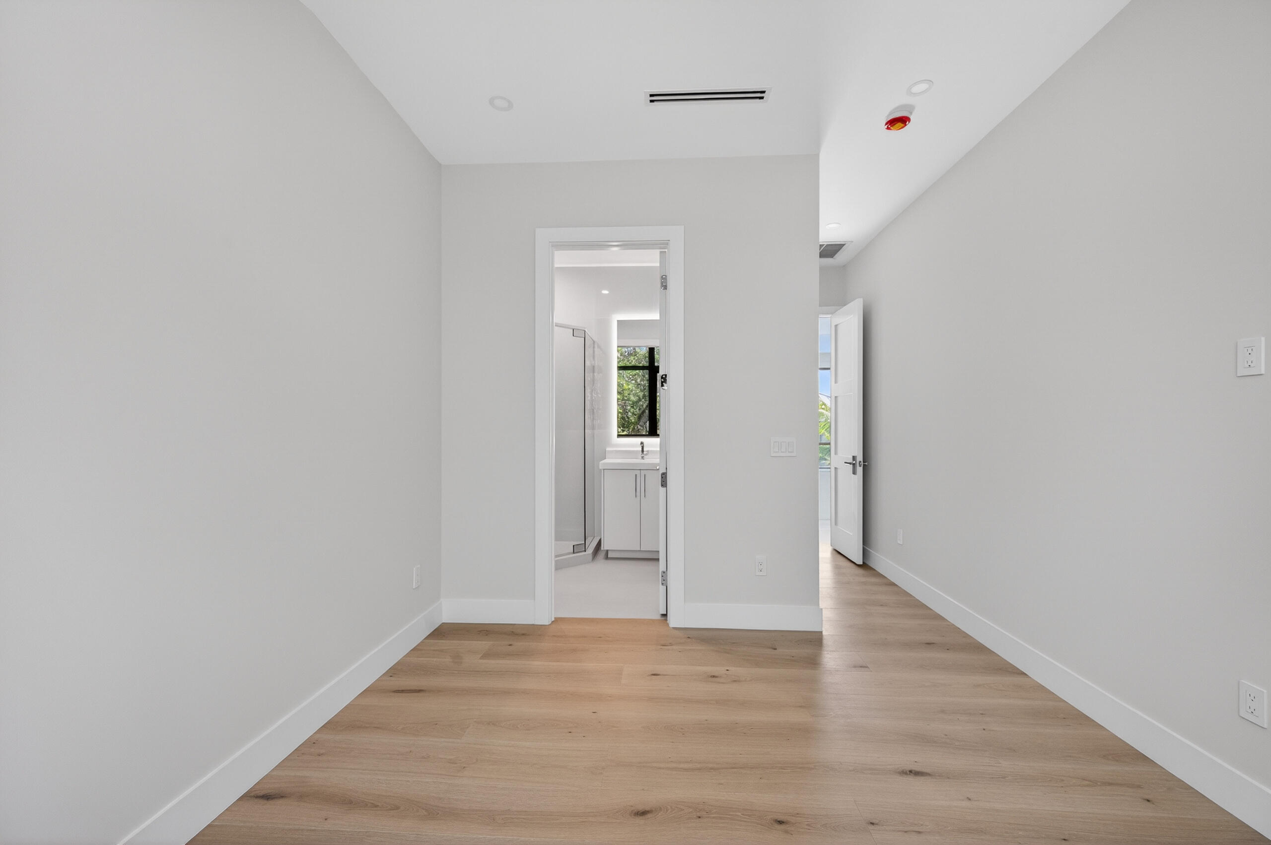 1550 Ponce De Leon Fort Lauderdale, FL 33316