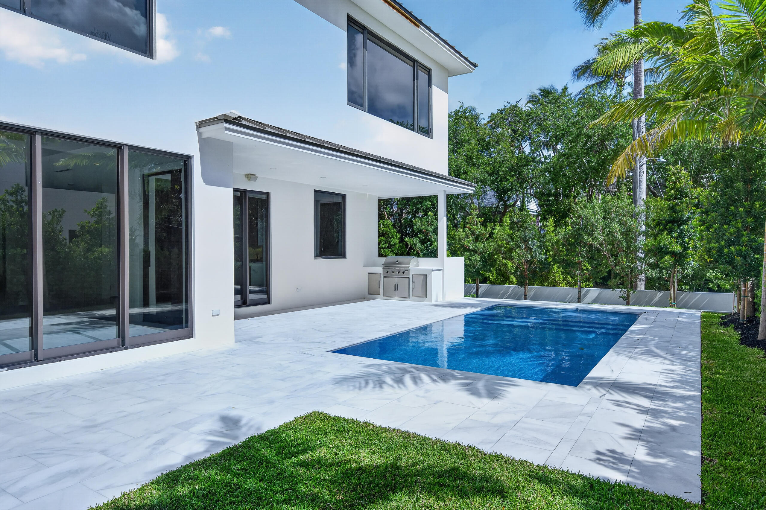 1550 Ponce De Leon Fort Lauderdale, FL 33316