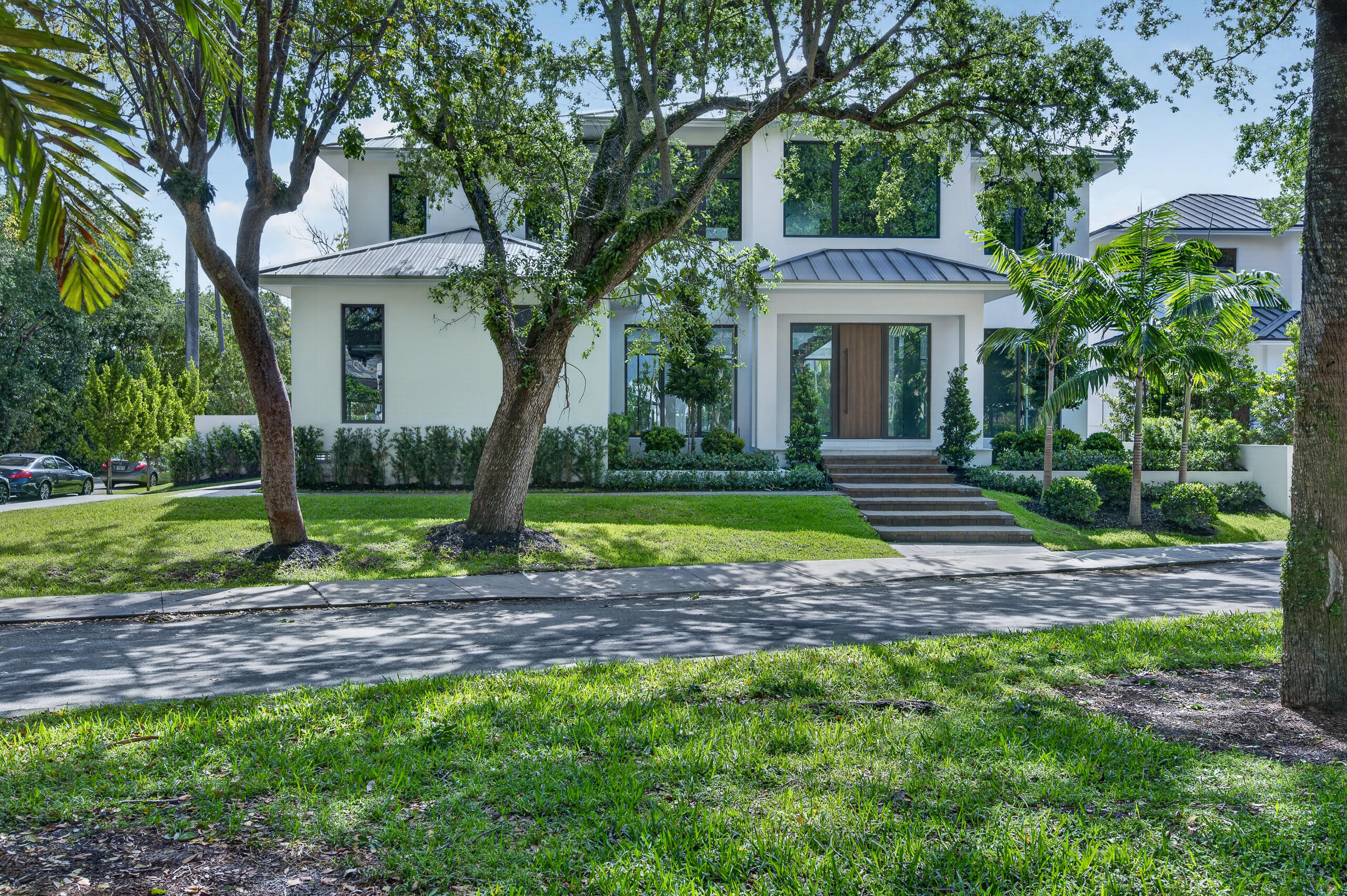 1550 Ponce De Leon Fort Lauderdale, FL 33316