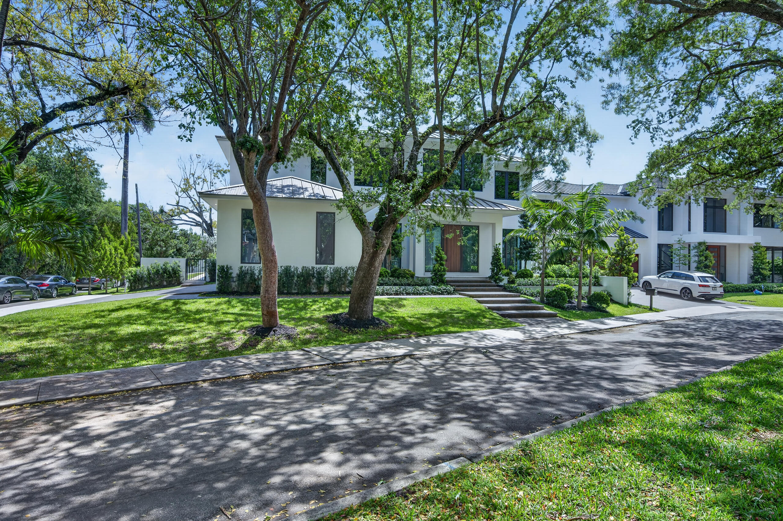 1550 Ponce De Leon Fort Lauderdale, FL 33316