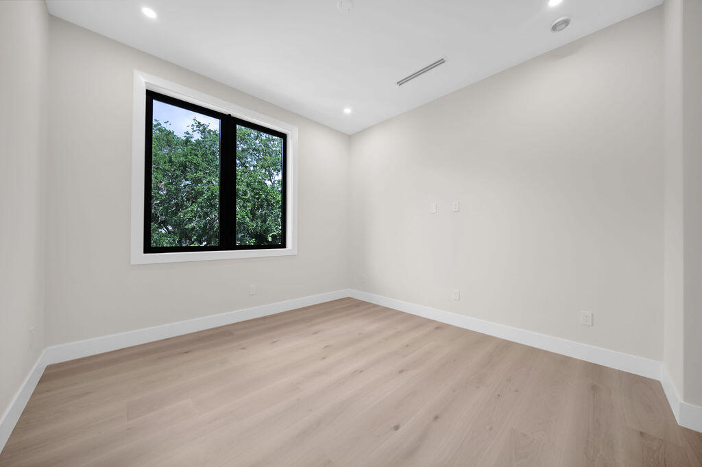 1550 Ponce De Leon Fort Lauderdale, FL 33316