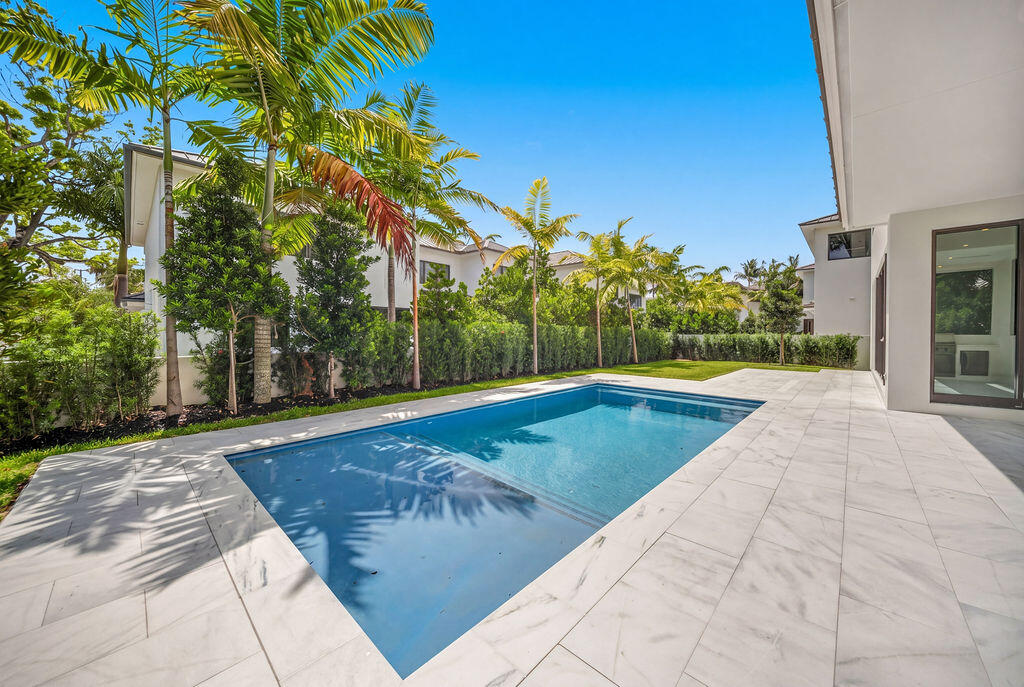 1550 Ponce De Leon Fort Lauderdale, FL 33316