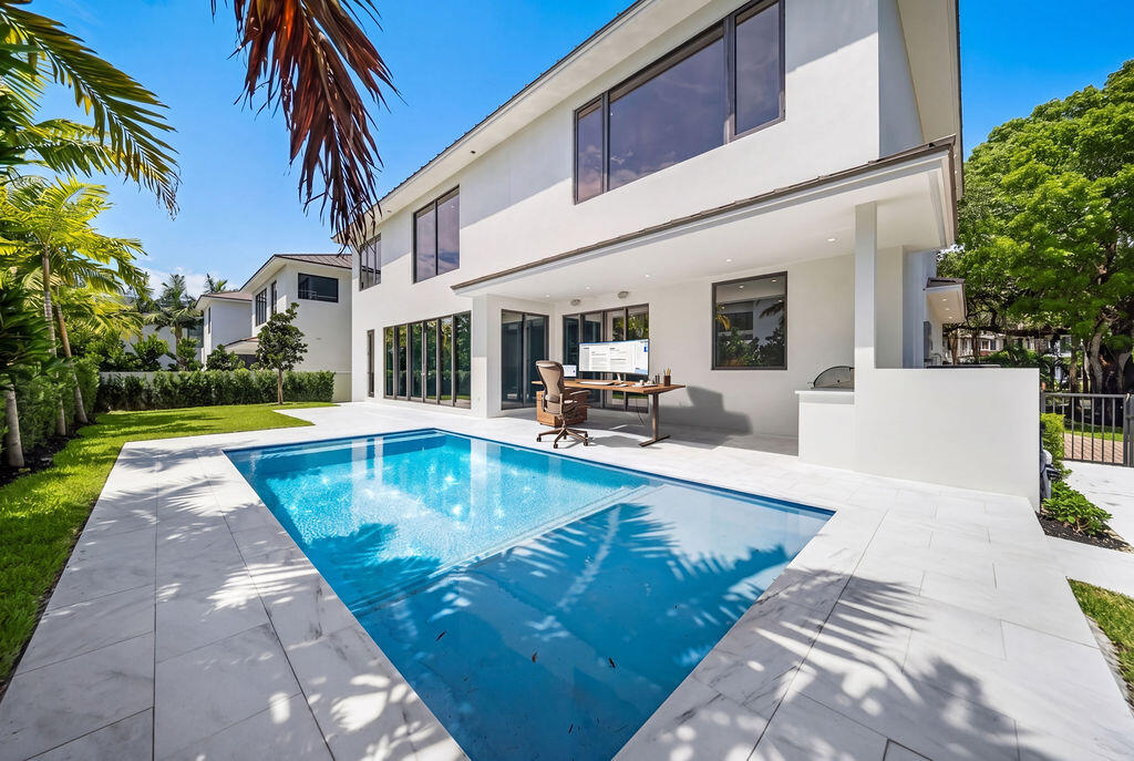 1550 Ponce De Leon Fort Lauderdale, FL 33316