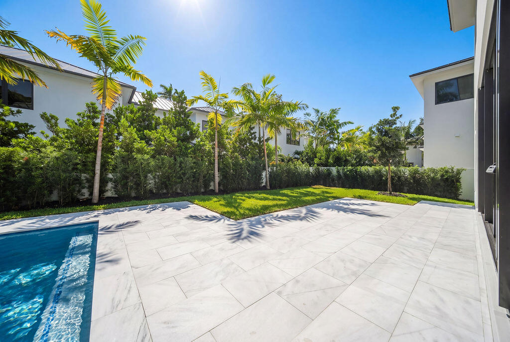 1550 Ponce De Leon Fort Lauderdale, FL 33316