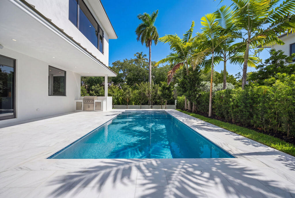 1550 Ponce De Leon Fort Lauderdale, FL 33316