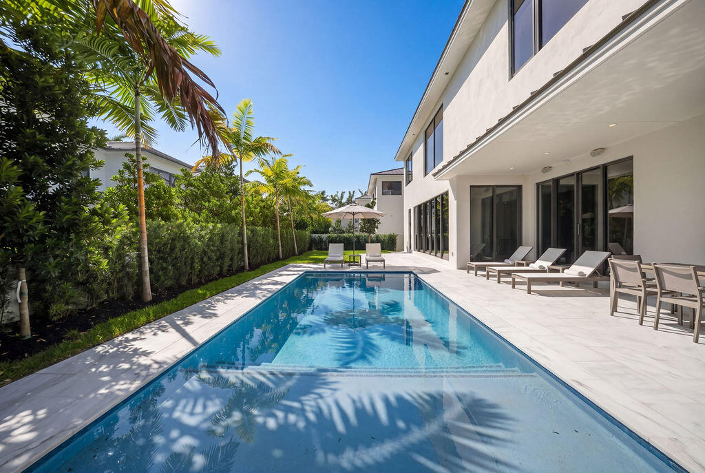 1550 Ponce De Leon Fort Lauderdale, FL 33316