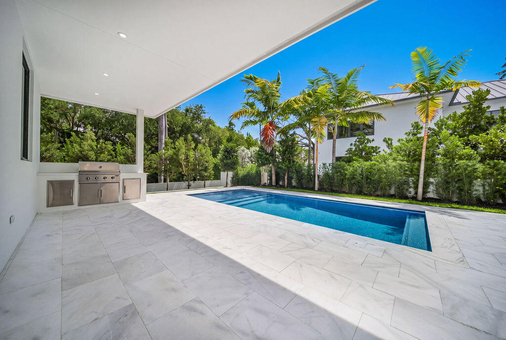 1550 Ponce De Leon Fort Lauderdale, FL 33316