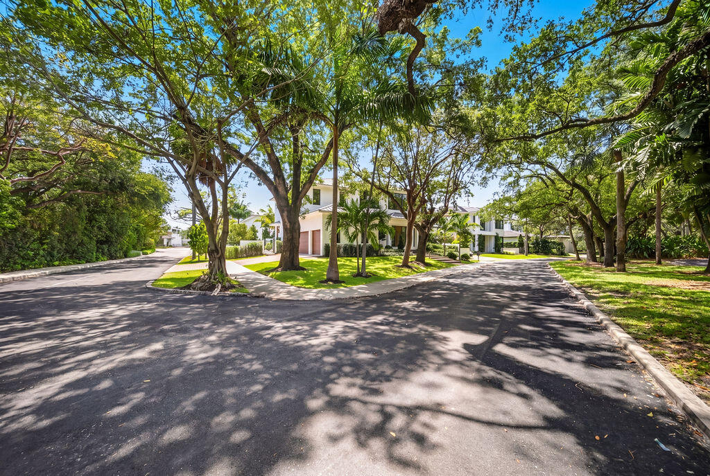 1550 Ponce De Leon Fort Lauderdale, FL 33316
