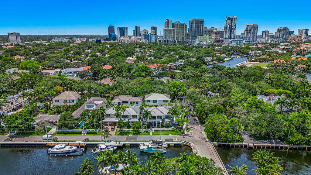 1550 Ponce De Leon Fort Lauderdale, FL 33316