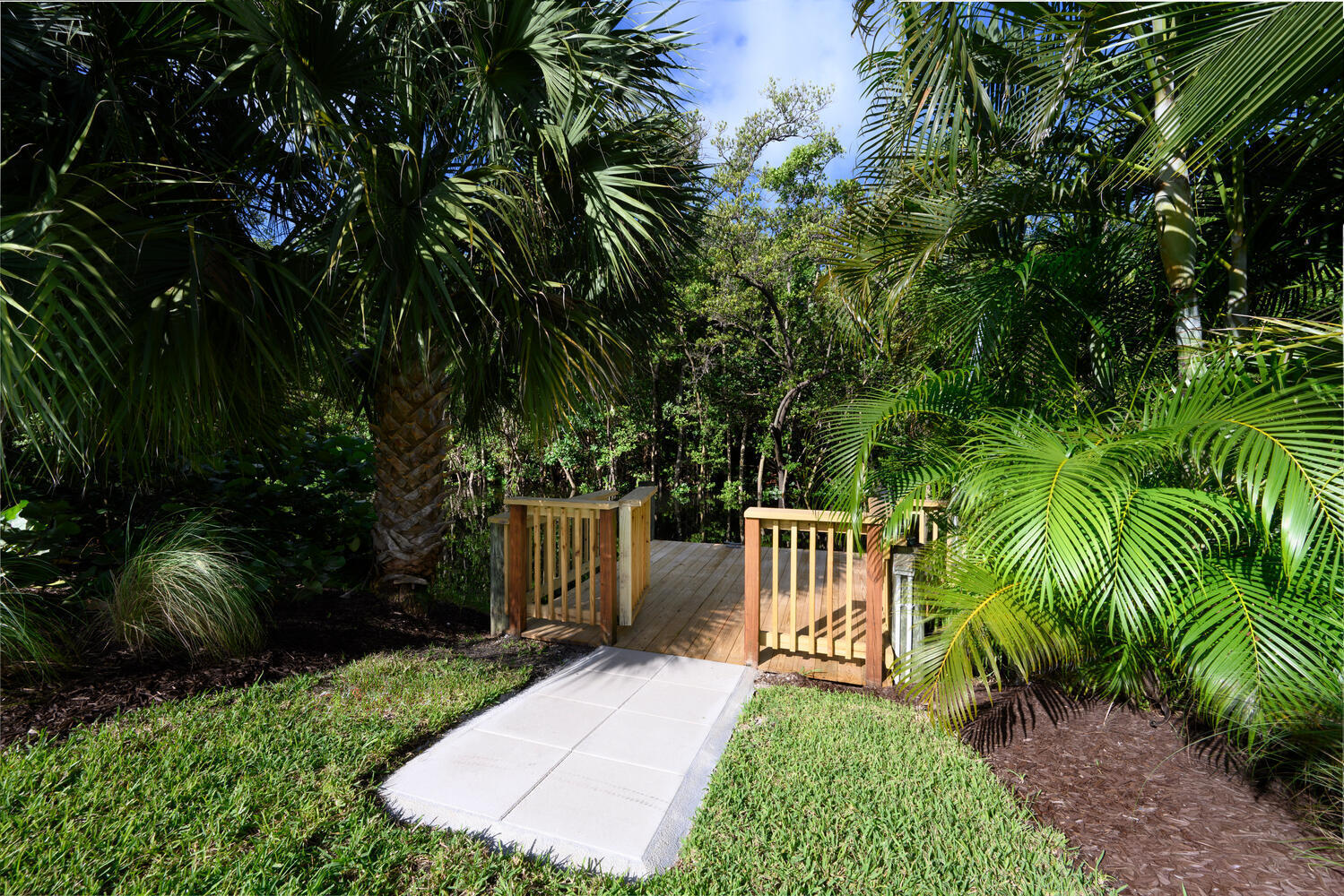 11823 Lake Shr North Palm Beach, FL 33408