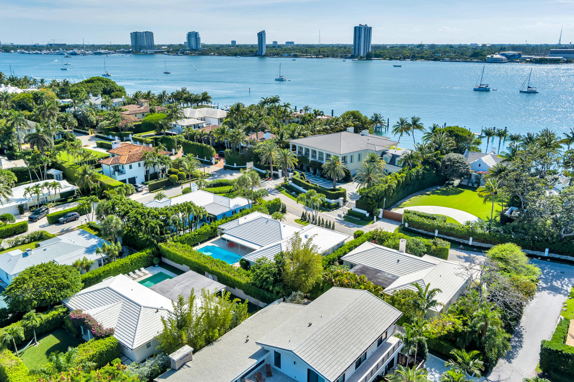 1465 N Lake Palm Beach, FL 33480