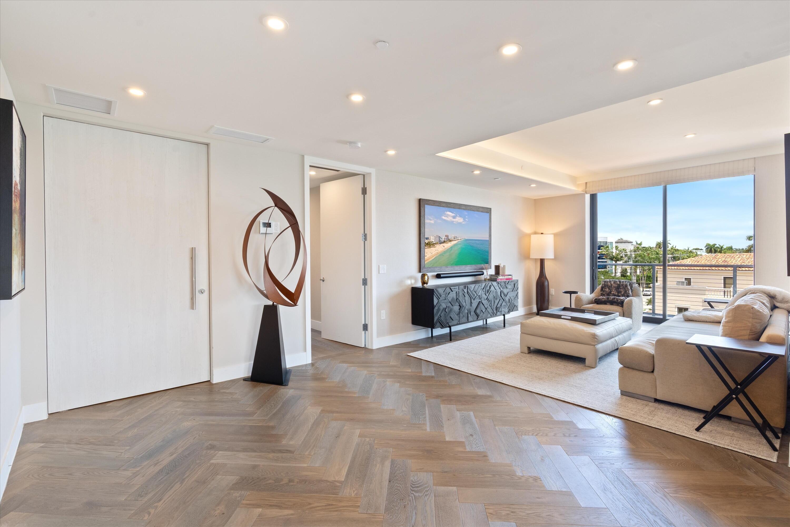 124 Hendricks #Ph401 Fort Lauderdale, FL 33301