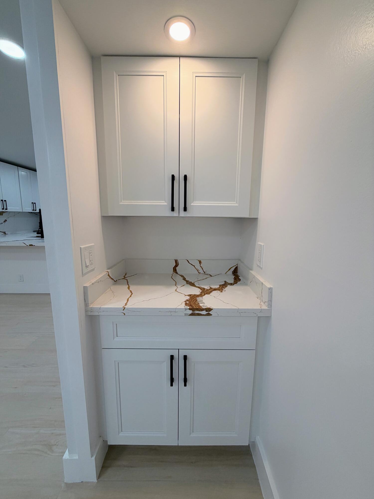 575 NE 7th #4b Fort Lauderdale, FL 33301