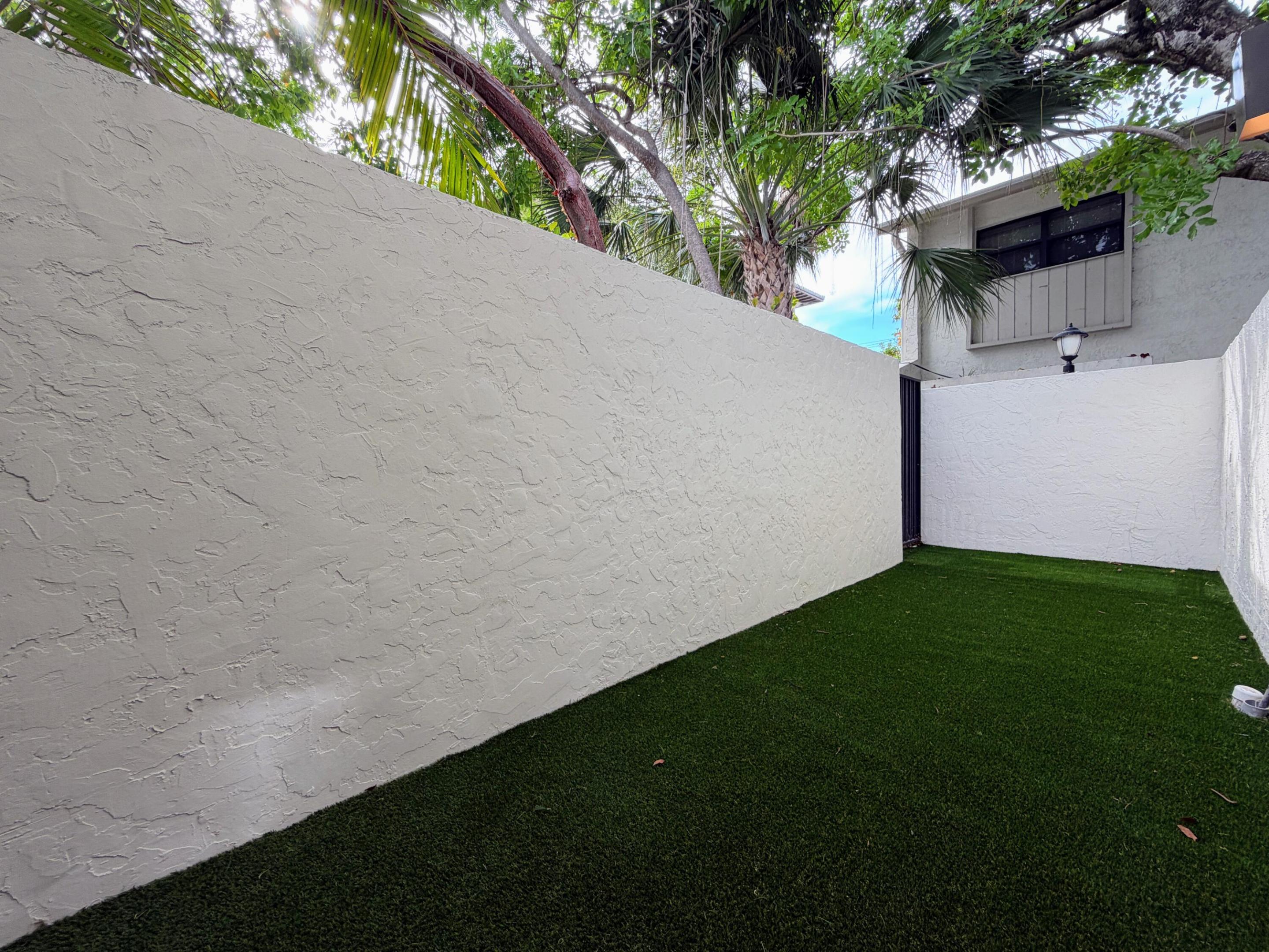 575 NE 7th #4b Fort Lauderdale, FL 33301