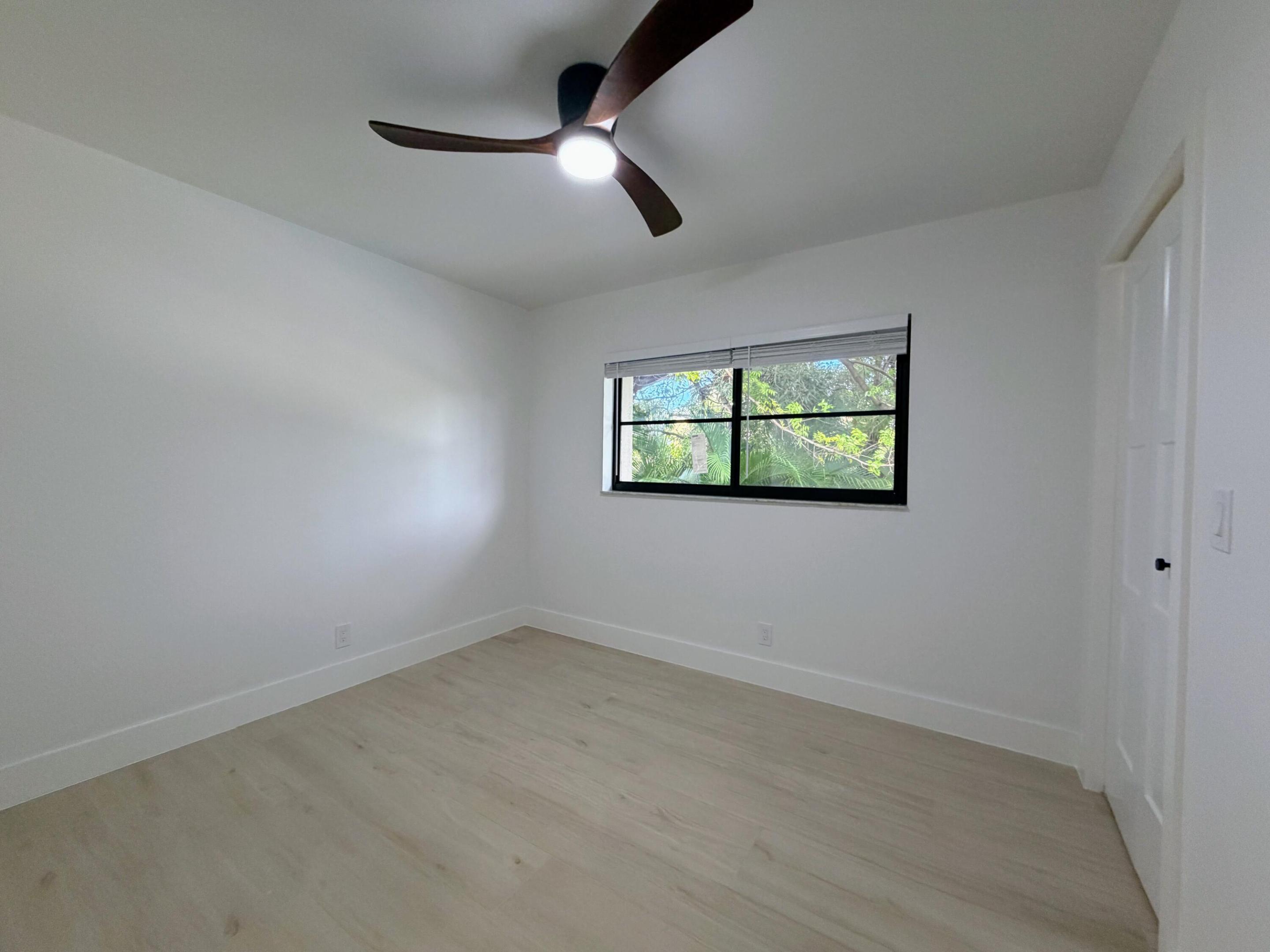 575 NE 7th #4b Fort Lauderdale, FL 33301