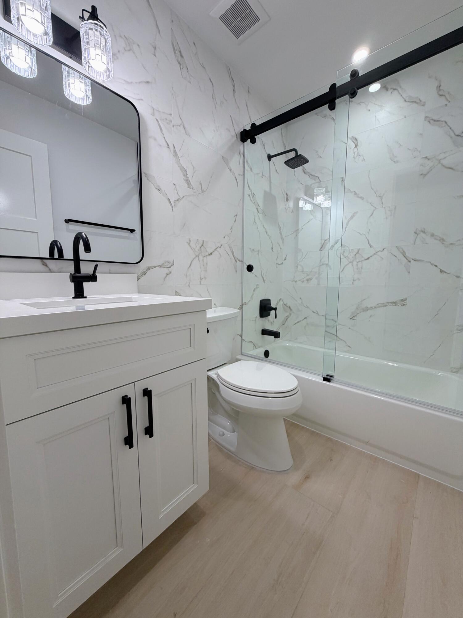 575 NE 7th #4b Fort Lauderdale, FL 33301