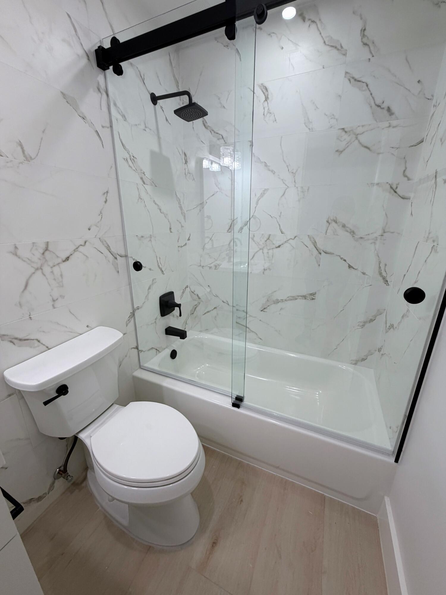 575 NE 7th #4b Fort Lauderdale, FL 33301