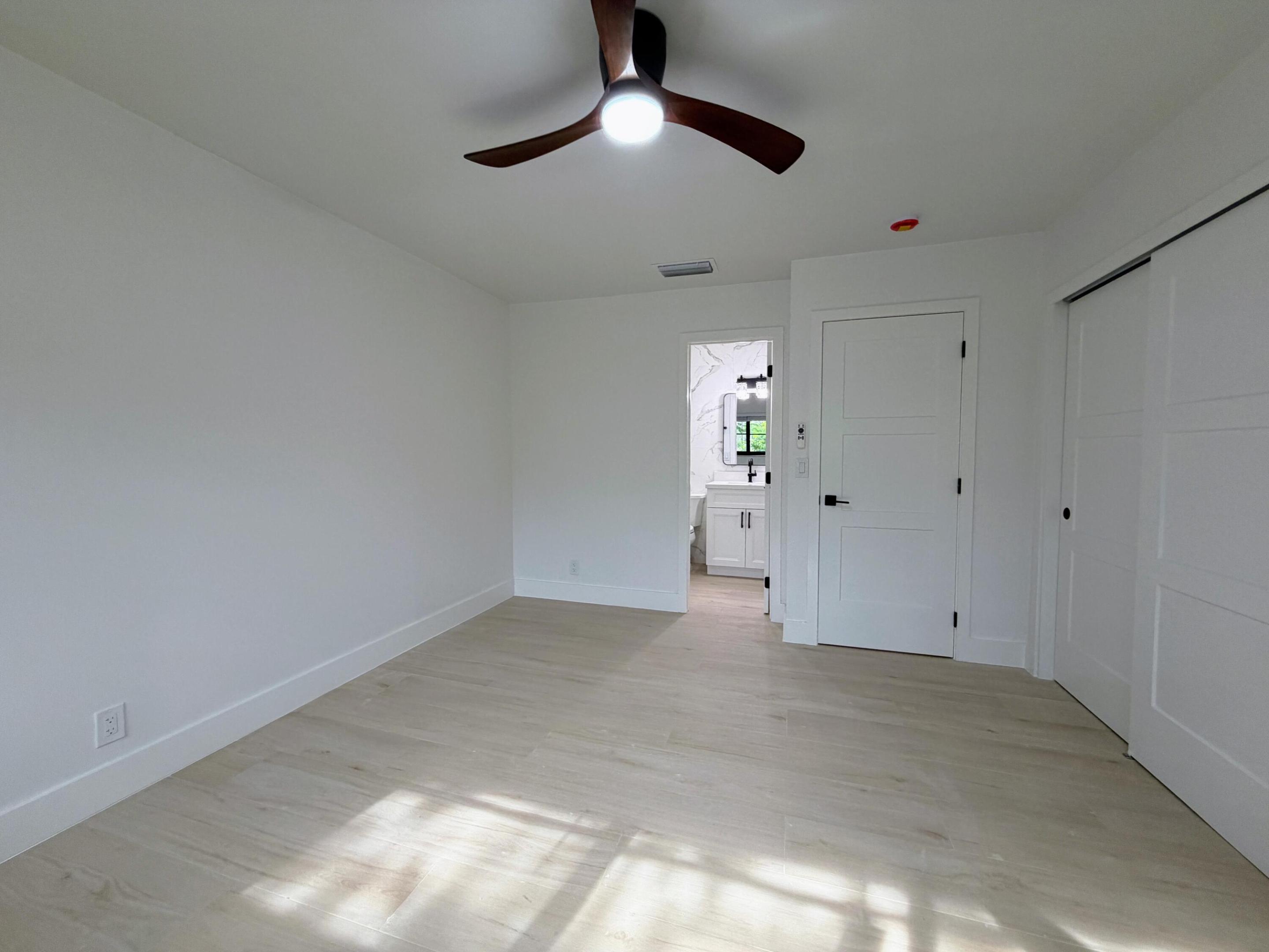 575 NE 7th #4b Fort Lauderdale, FL 33301