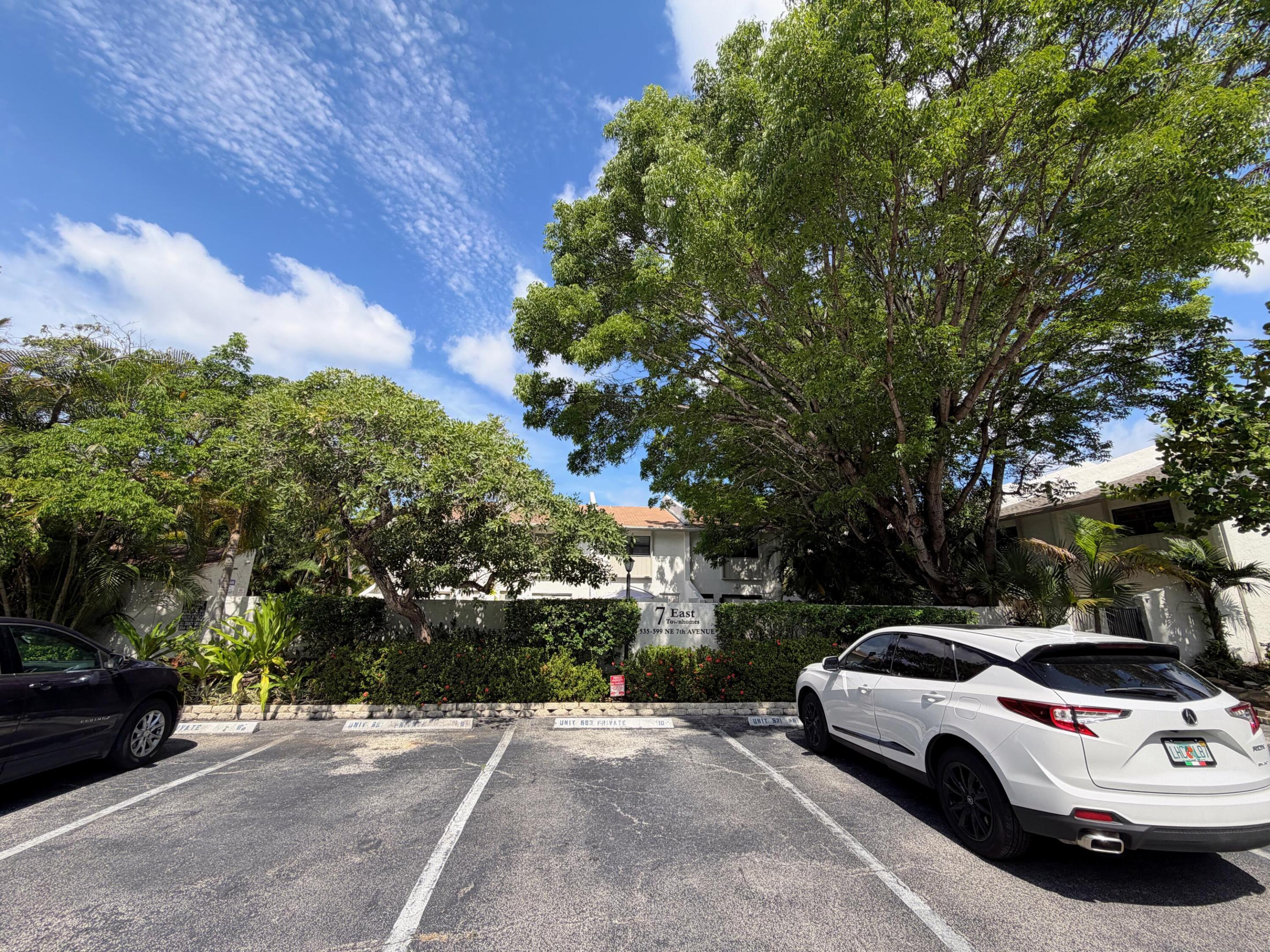 575 NE 7th #4b Fort Lauderdale, FL 33301