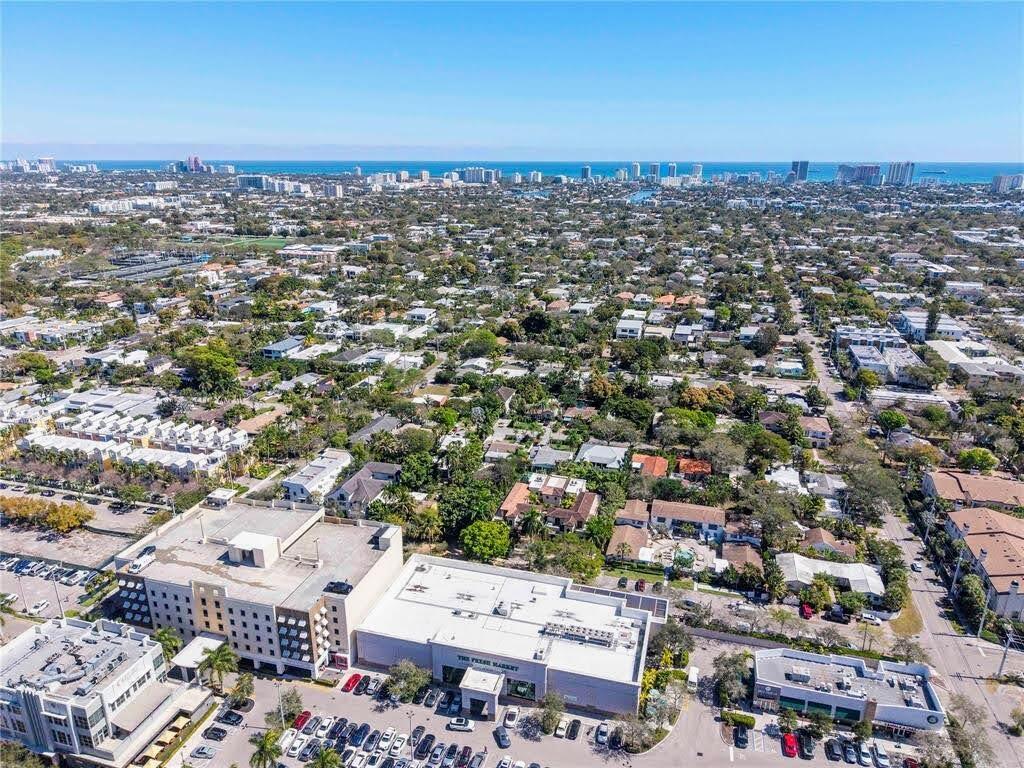 575 NE 7th #4b Fort Lauderdale, FL 33301