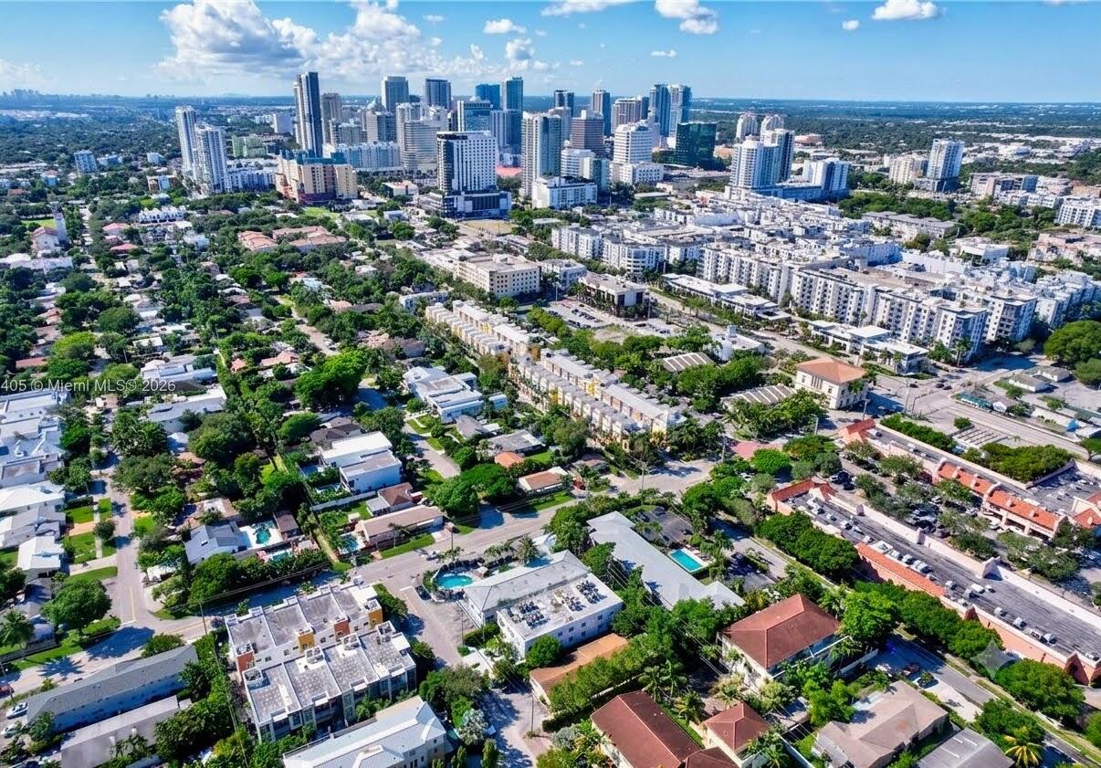 575 NE 7th #4b Fort Lauderdale, FL 33301