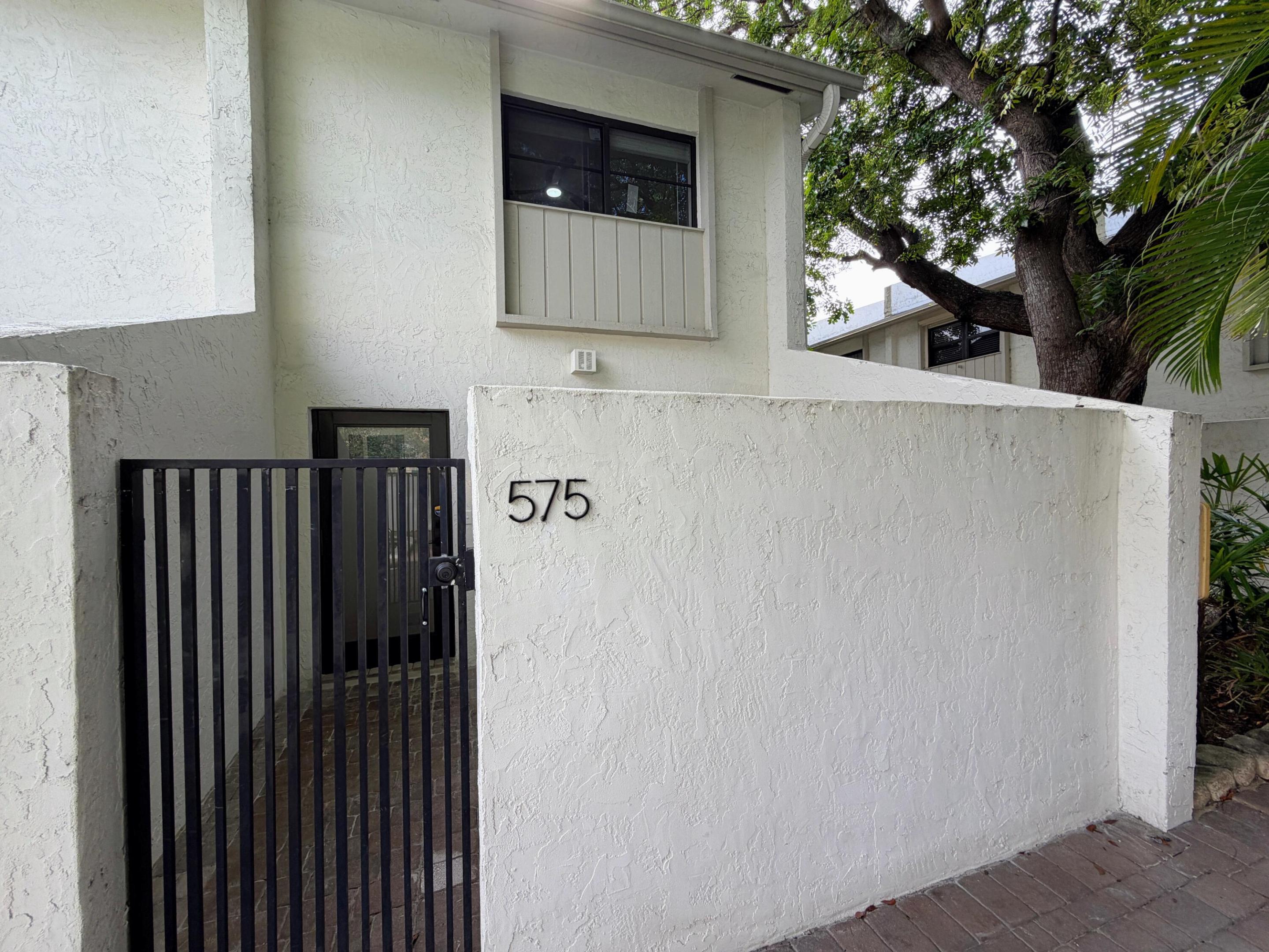 575 NE 7th #4b Fort Lauderdale, FL 33301